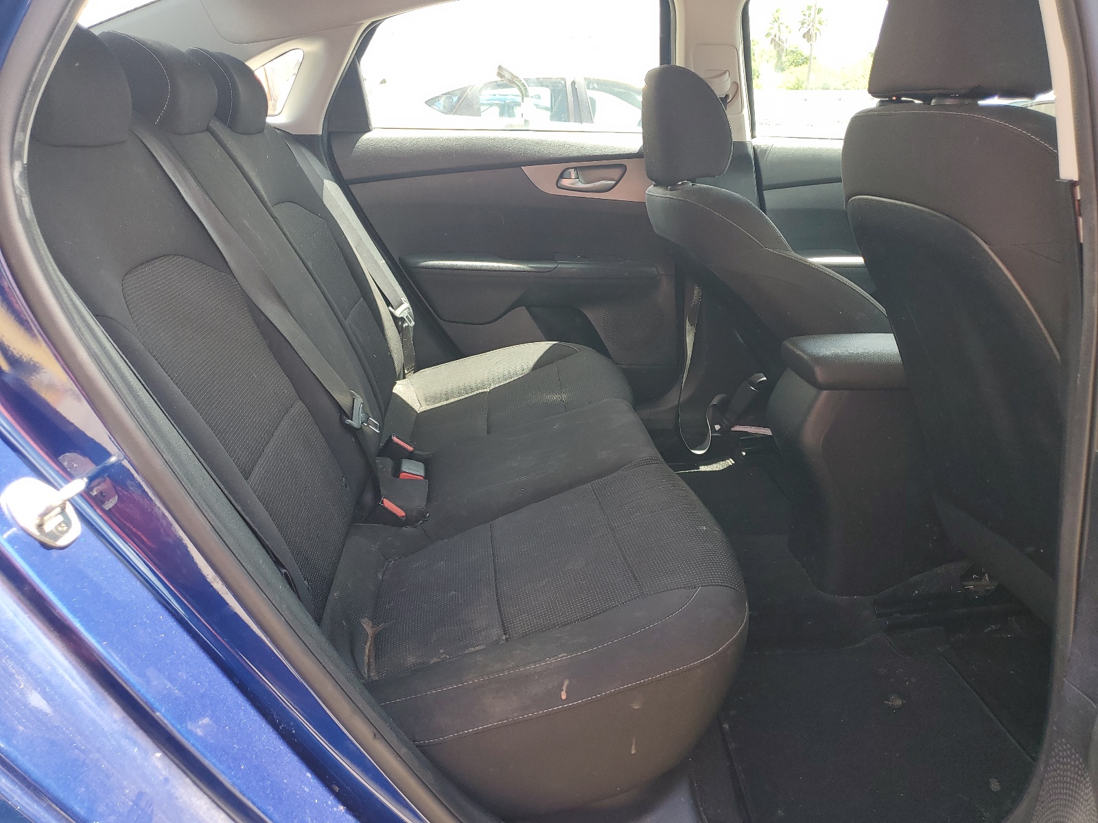 3KPF24AD9KE008170 2019 Kia Forte Fe