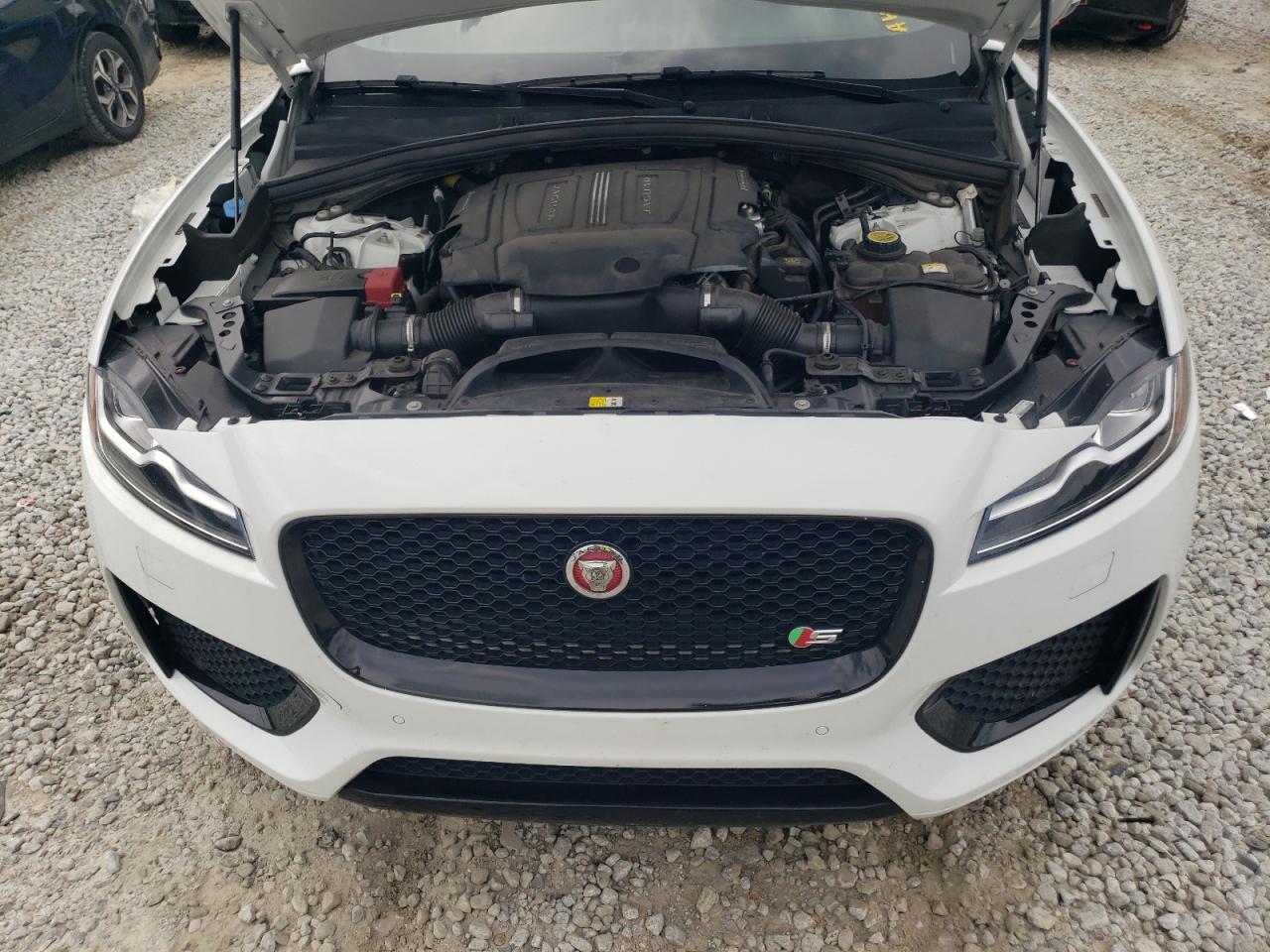 SADCM2FV7JA327544 2018 Jaguar F-Pace S