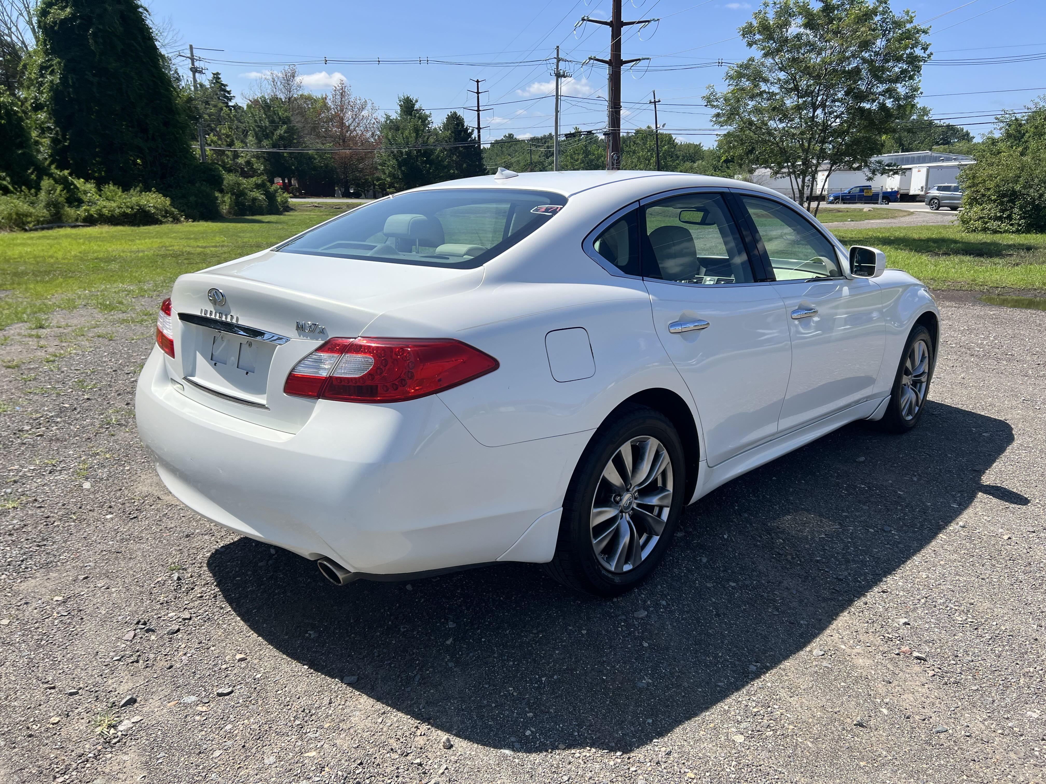 2012 Infiniti M37 X vin: JN1BY1AR0CM393034