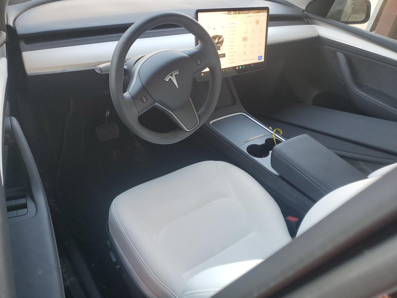 7SAYGDEE9PF605403 2023 Tesla Model Y