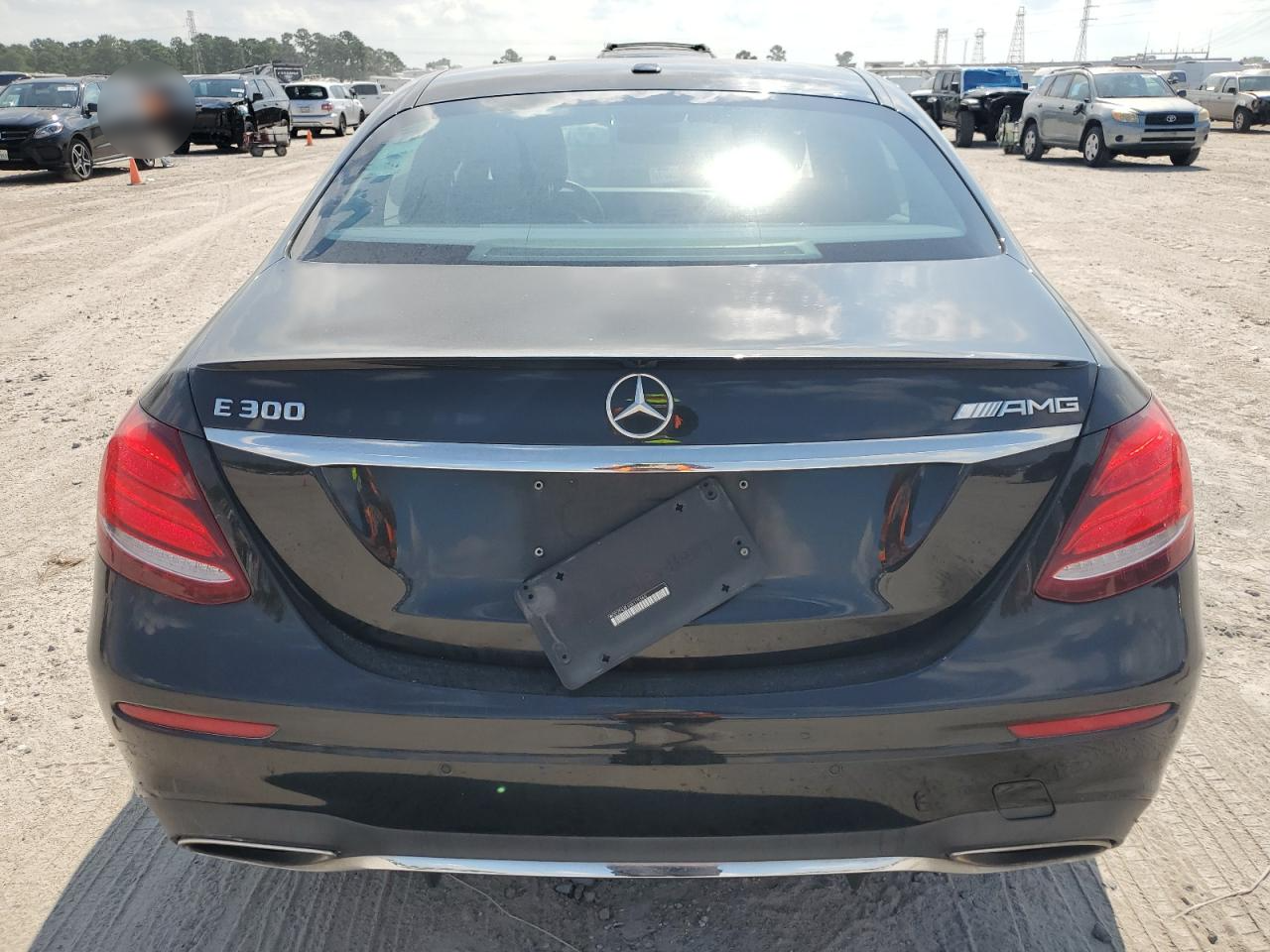 2017 Mercedes-Benz E 300 vin: WDDZF4JB1HA175365