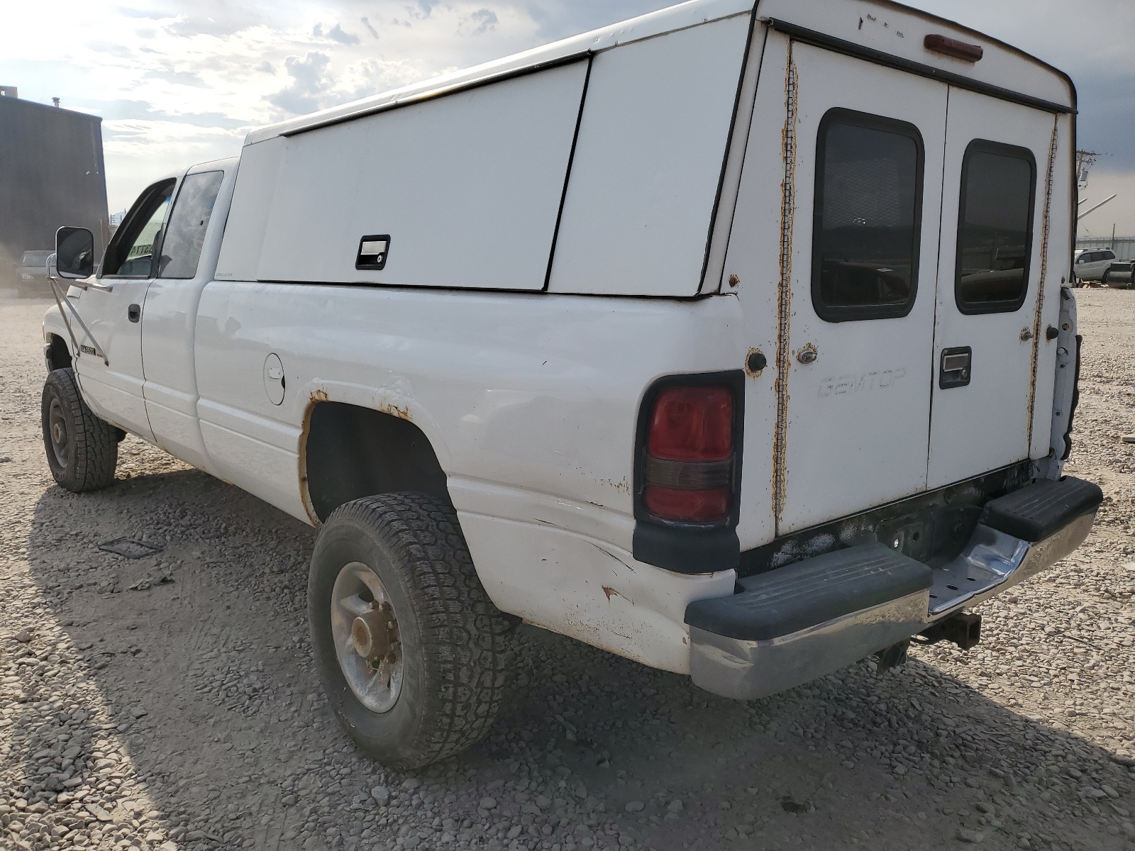 3B7KF22W4WG239561 1998 Dodge Ram 2500