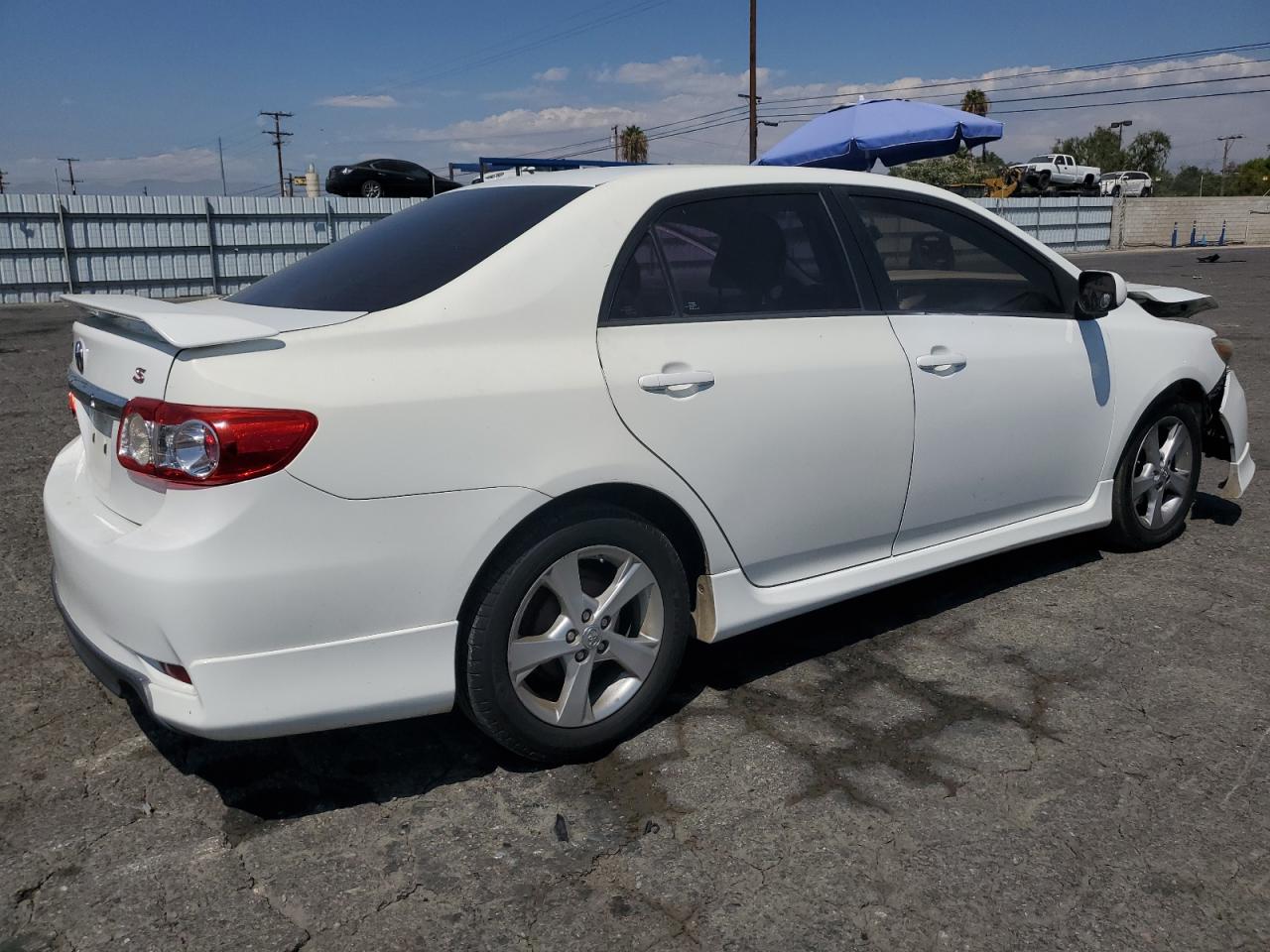 VIN 5YFBU4EE0DP082249 2013 TOYOTA COROLLA no.3