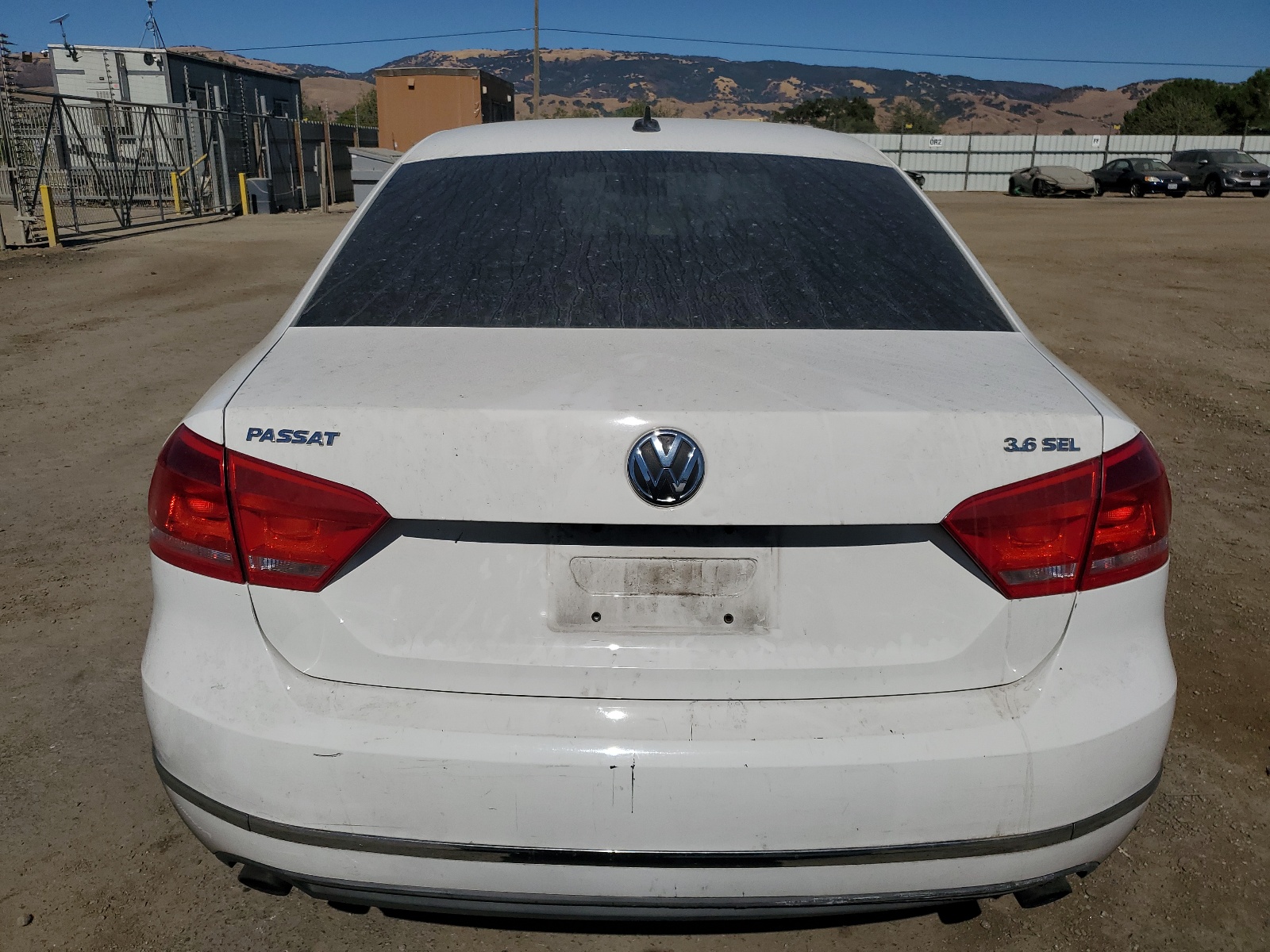 1VWCM7A39CC079364 2012 Volkswagen Passat Sel