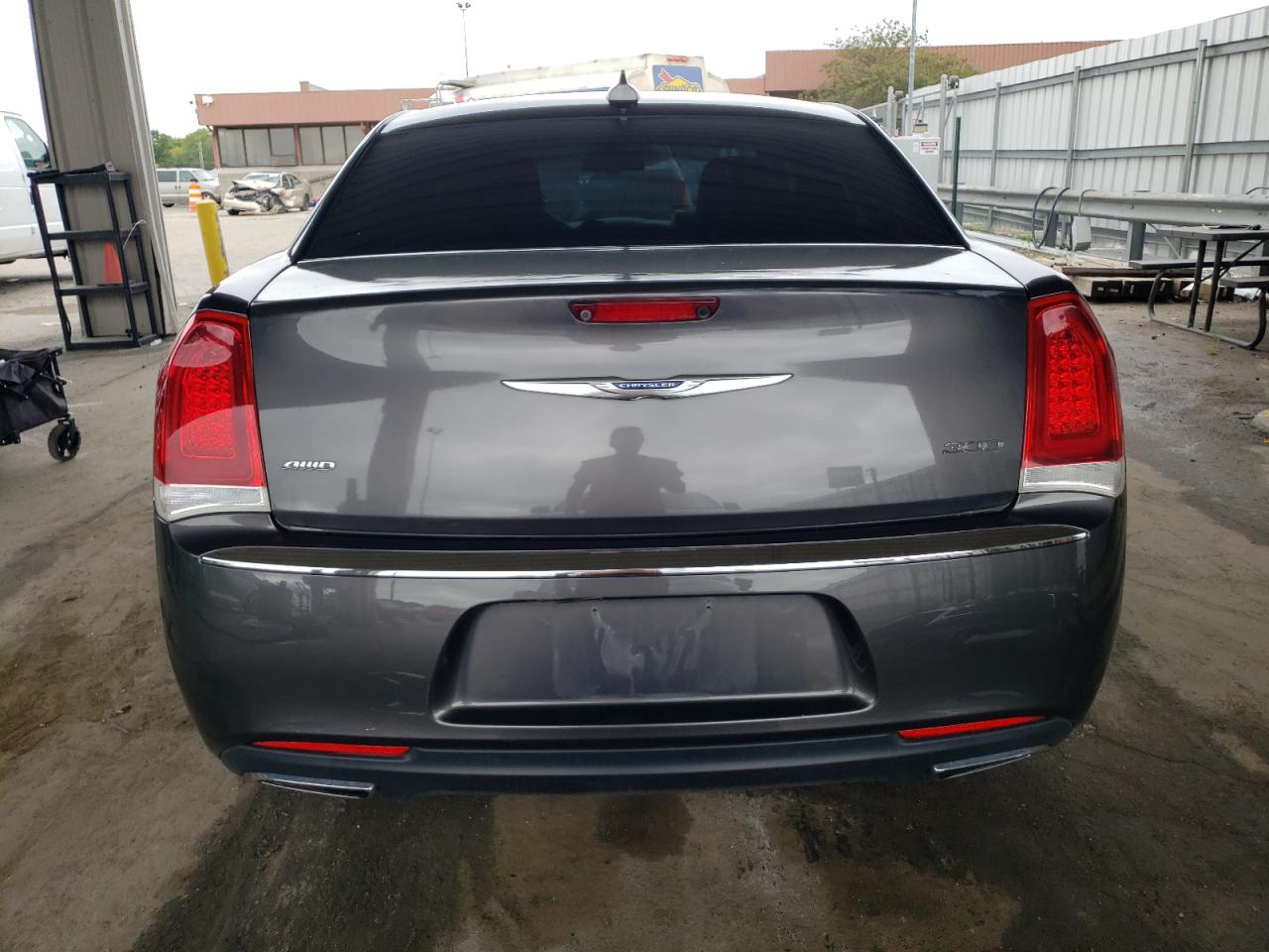 2018 Chrysler 300 Touring VIN: 2C3CCARG2JH282167 Lot: 67754974