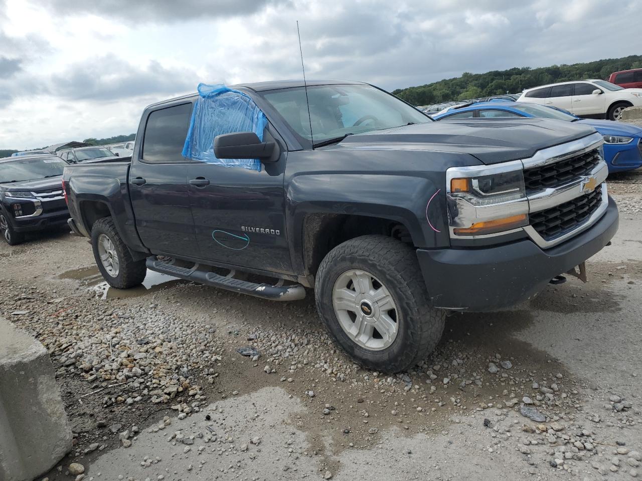 3GCUKNEH8JG125963 2018 Chevrolet Silverado K1500