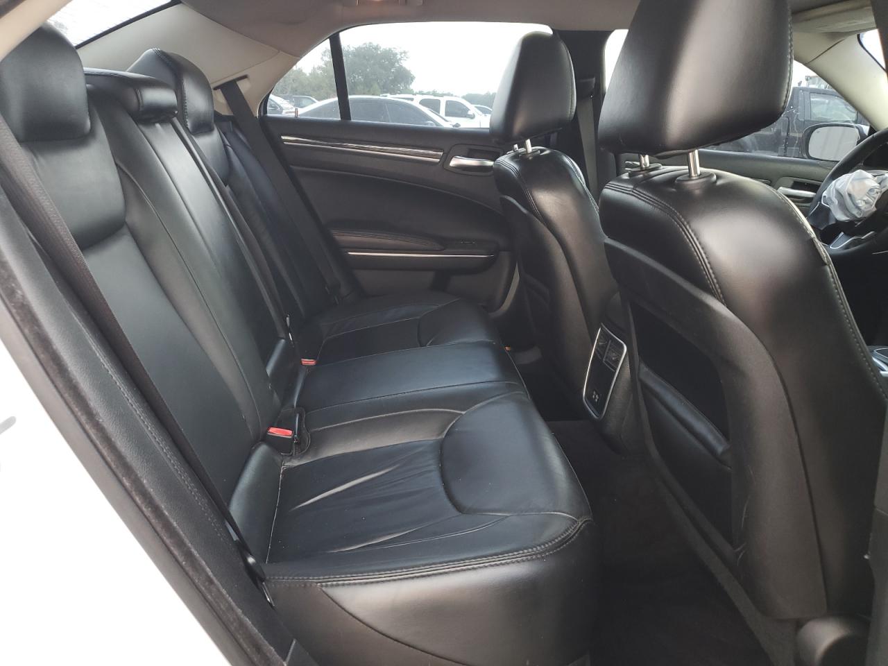 2017 Chrysler 300 Limited VIN: 2C3CCAAG8HH552654 Lot: 67094044