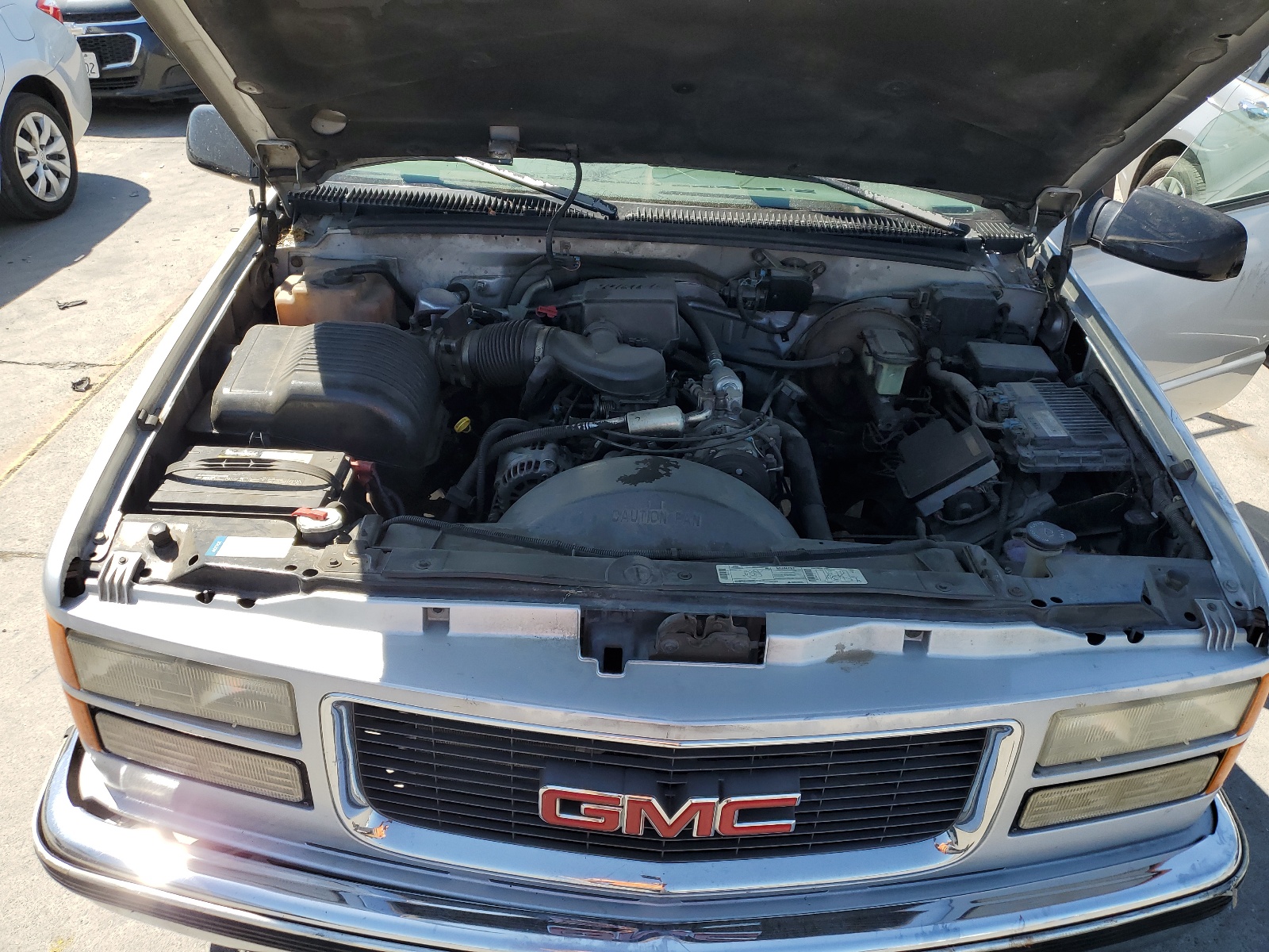 1GKEC16R1VJ728666 1997 GMC Suburban C1500