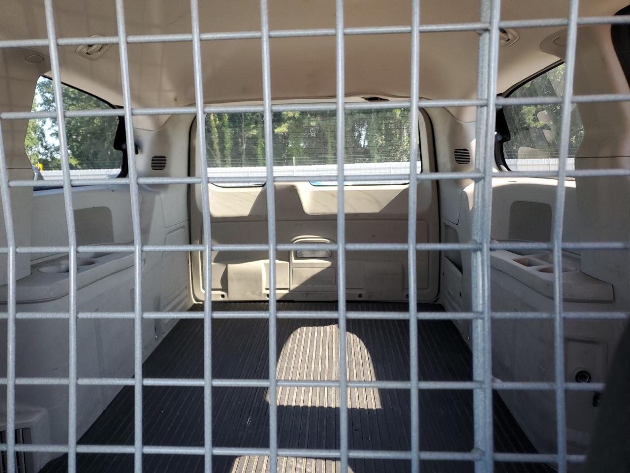 2014 RAM Cargo Van Tradesman - Image 10
