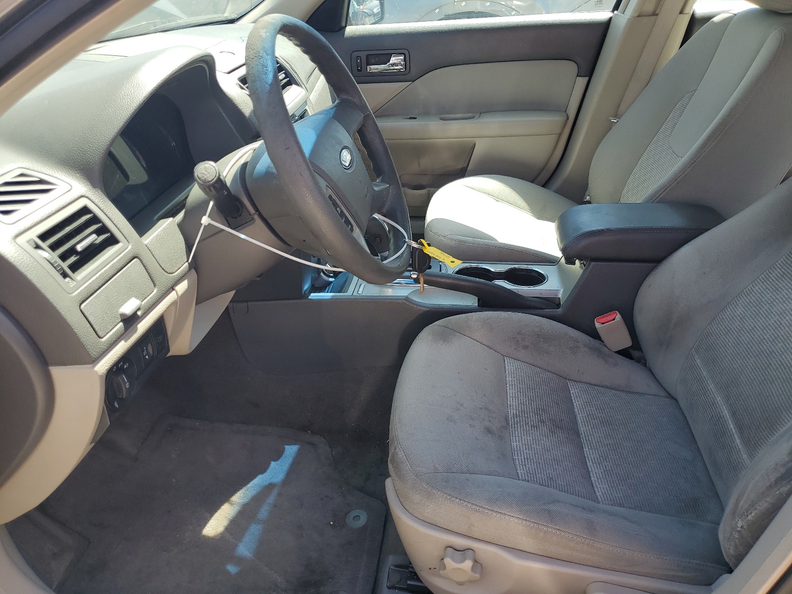 3FAHP0HA1AR377228 2010 Ford Fusion Se