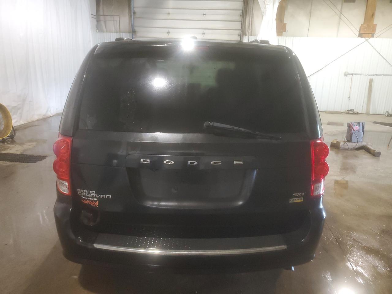 2C4RDGCGXJR268378 2018 Dodge Grand Caravan Sxt