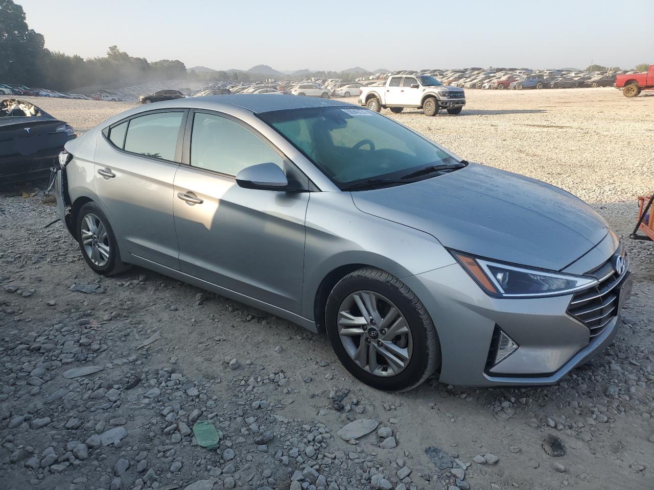 2020 Hyundai Elantra - Image 4