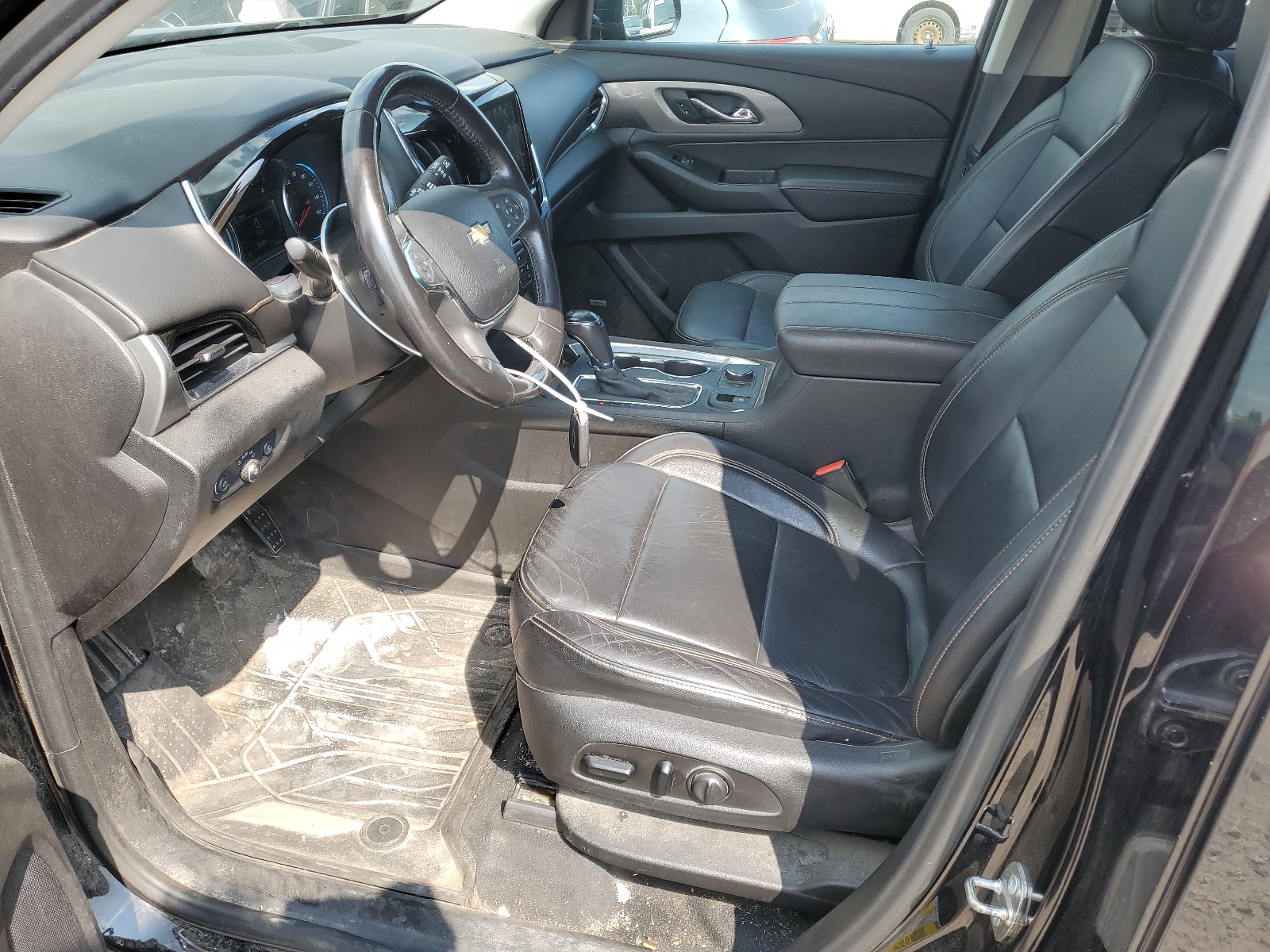 1GNERHKW4JJ282612 2018 Chevrolet Traverse Lt