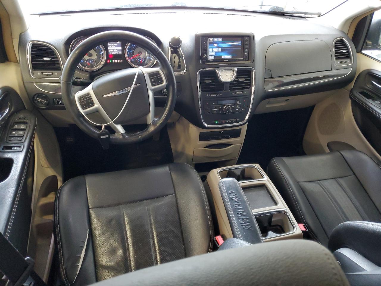 2013 Chrysler Town & Country Touring L VIN: 2C4RC1CG1DR818930 Lot: 65166844