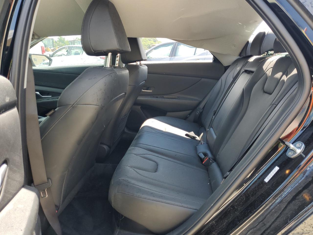 2023 Hyundai Elantra - Image 10
