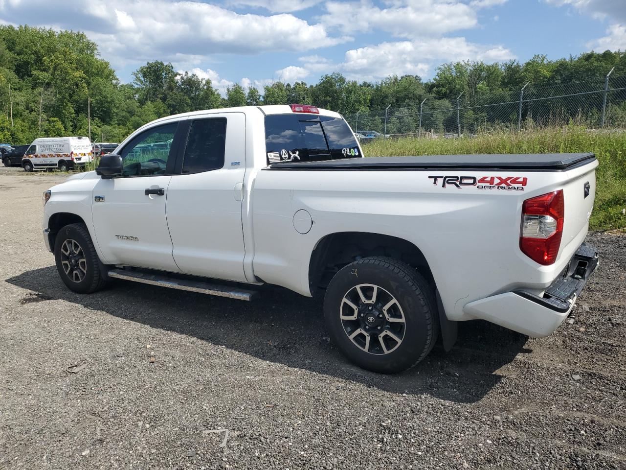 VIN 5TFUY5F10KX784813 2019 TOYOTA TUNDRA no.2