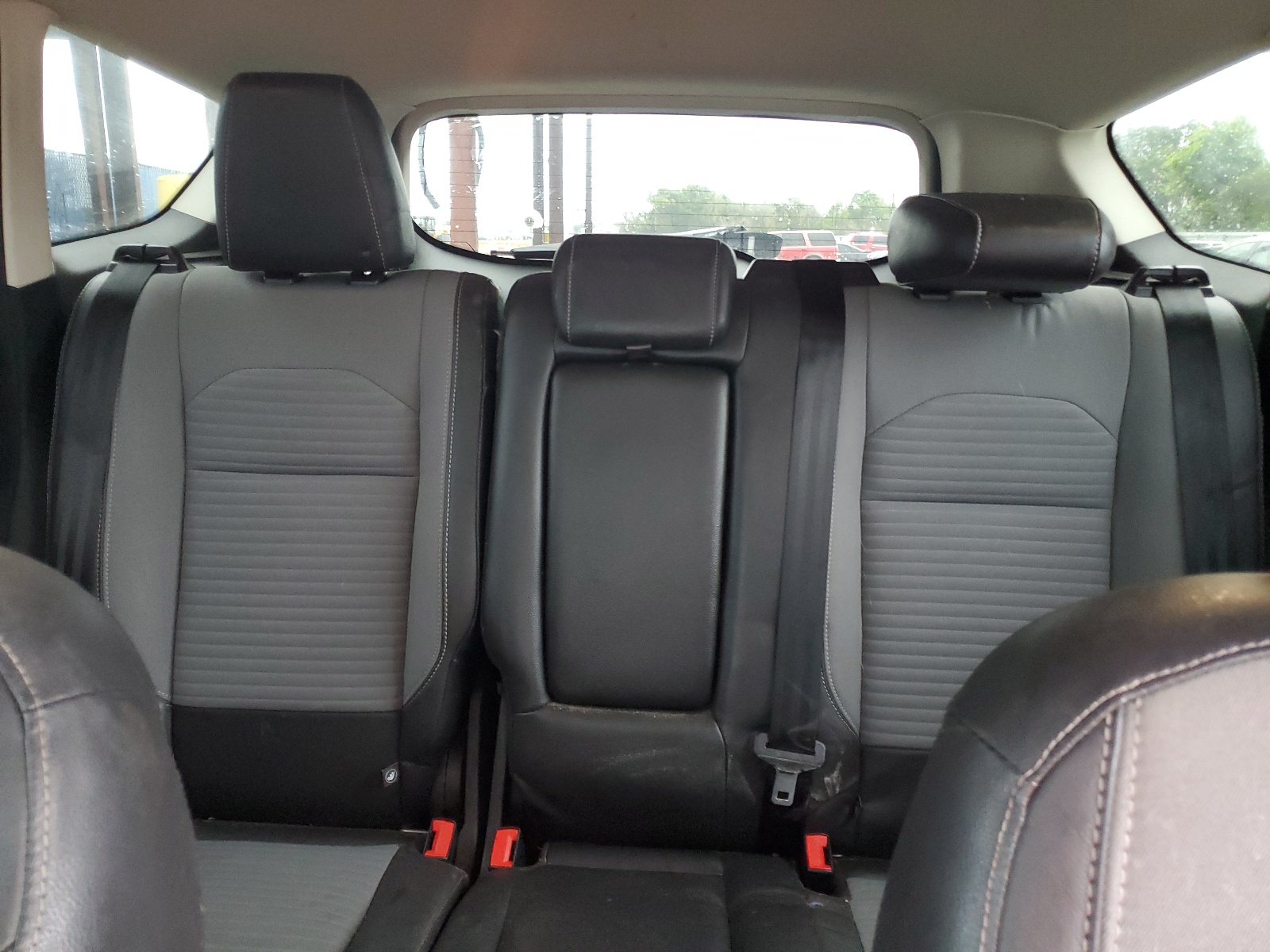 1FMCU0GD6JUB35032 2018 Ford Escape Se