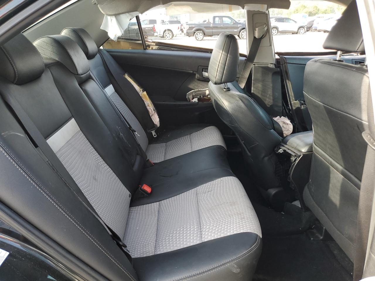 2012 Toyota Camry - Image 10