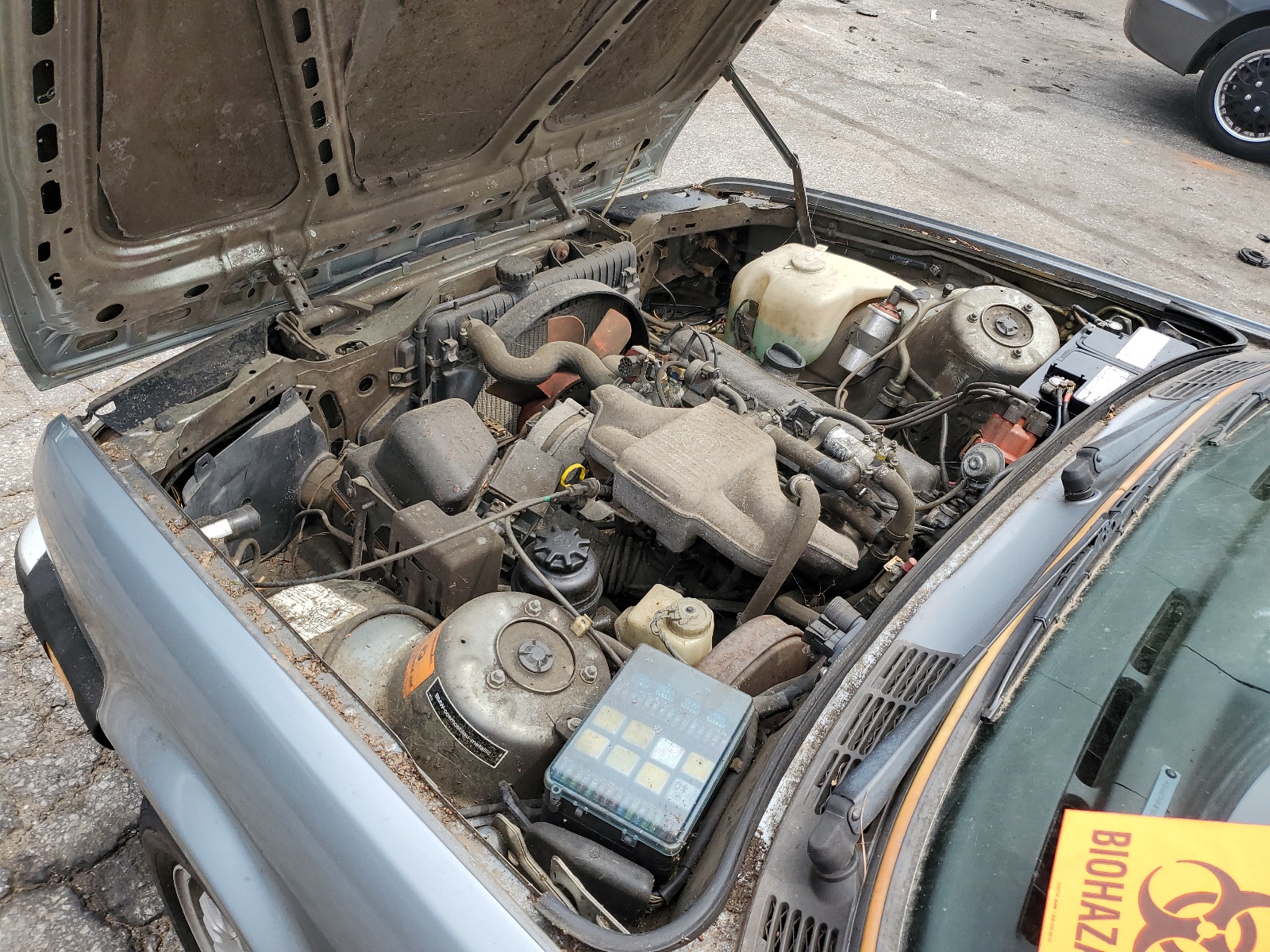 WBAAC7401F0678227 1985 BMW 318 I