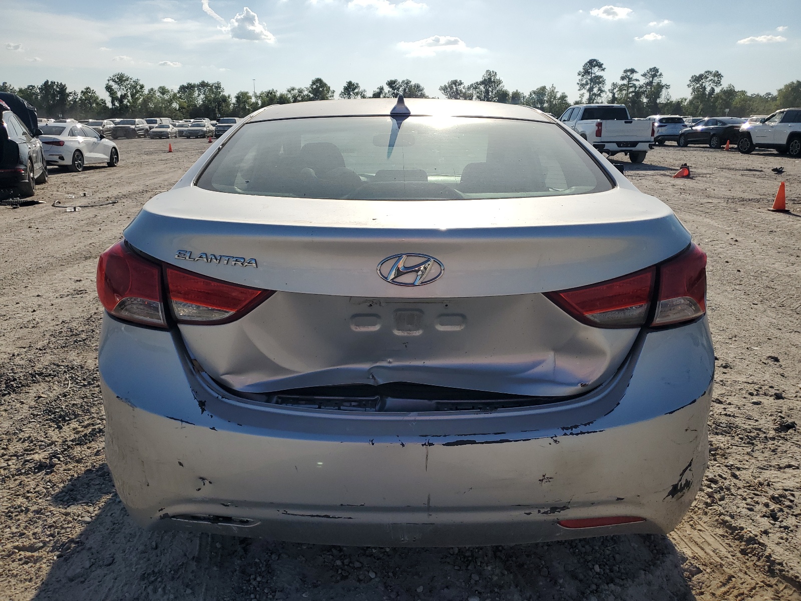 2013 Hyundai Elantra Gls vin: KMHDH4AEXDU589029