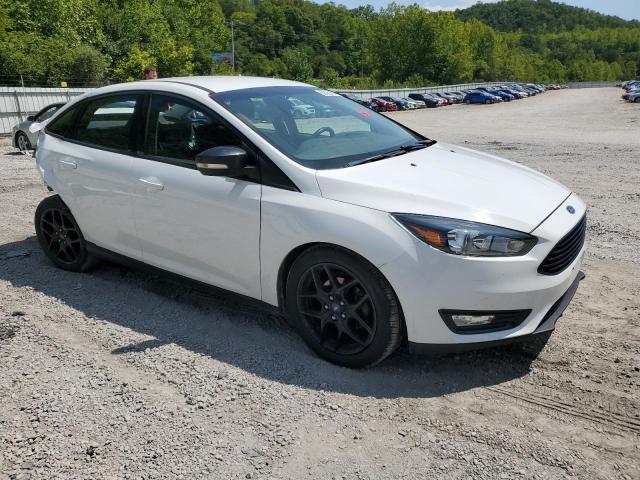  FORD FOCUS 2015 Белы