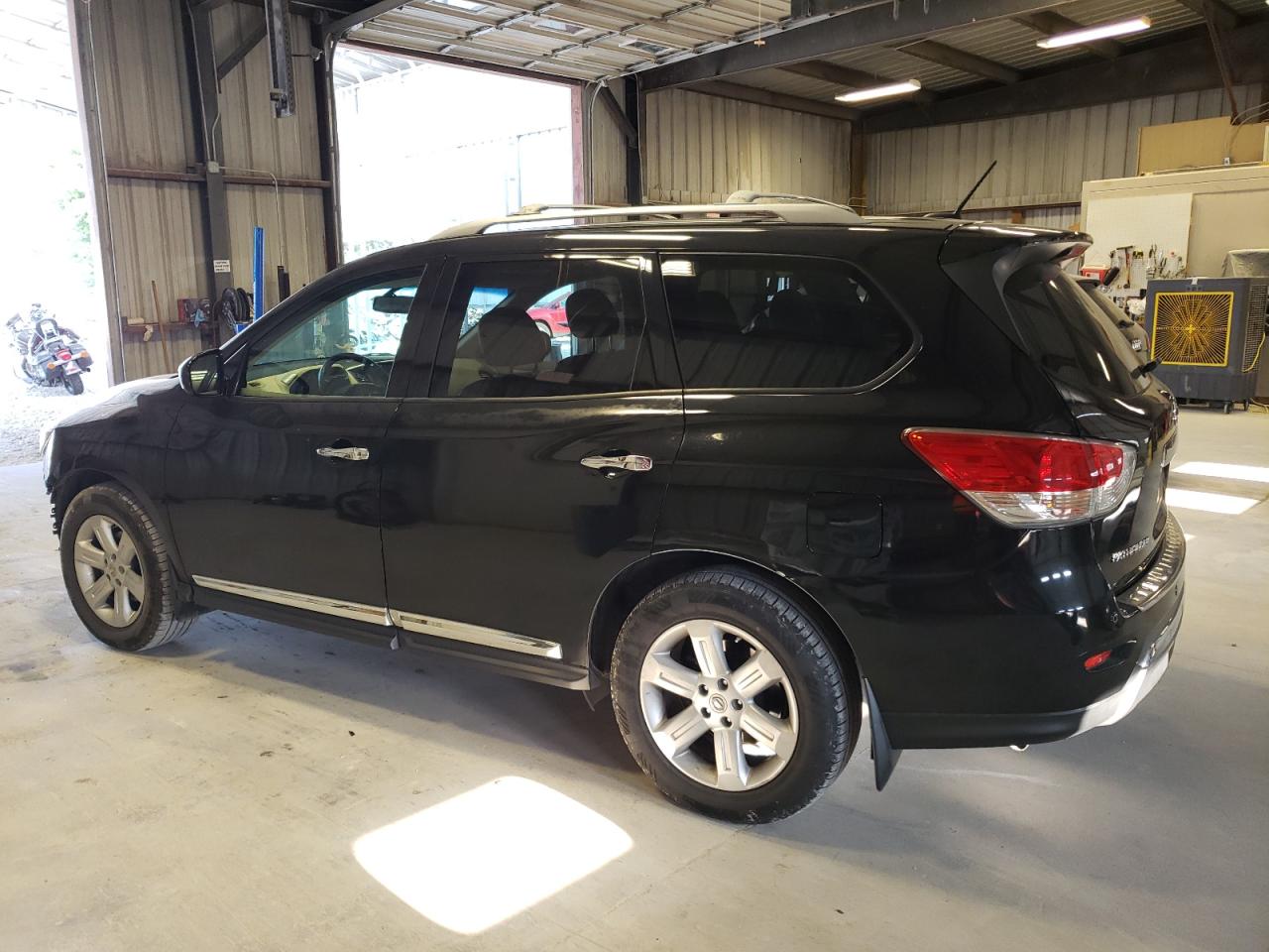 2016 Nissan Pathfinder S VIN: 5N1AR2MNXGC621990 Lot: 68827484