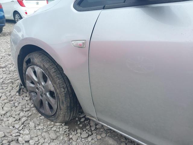 2015 VAUXHALL ASTRA DESI