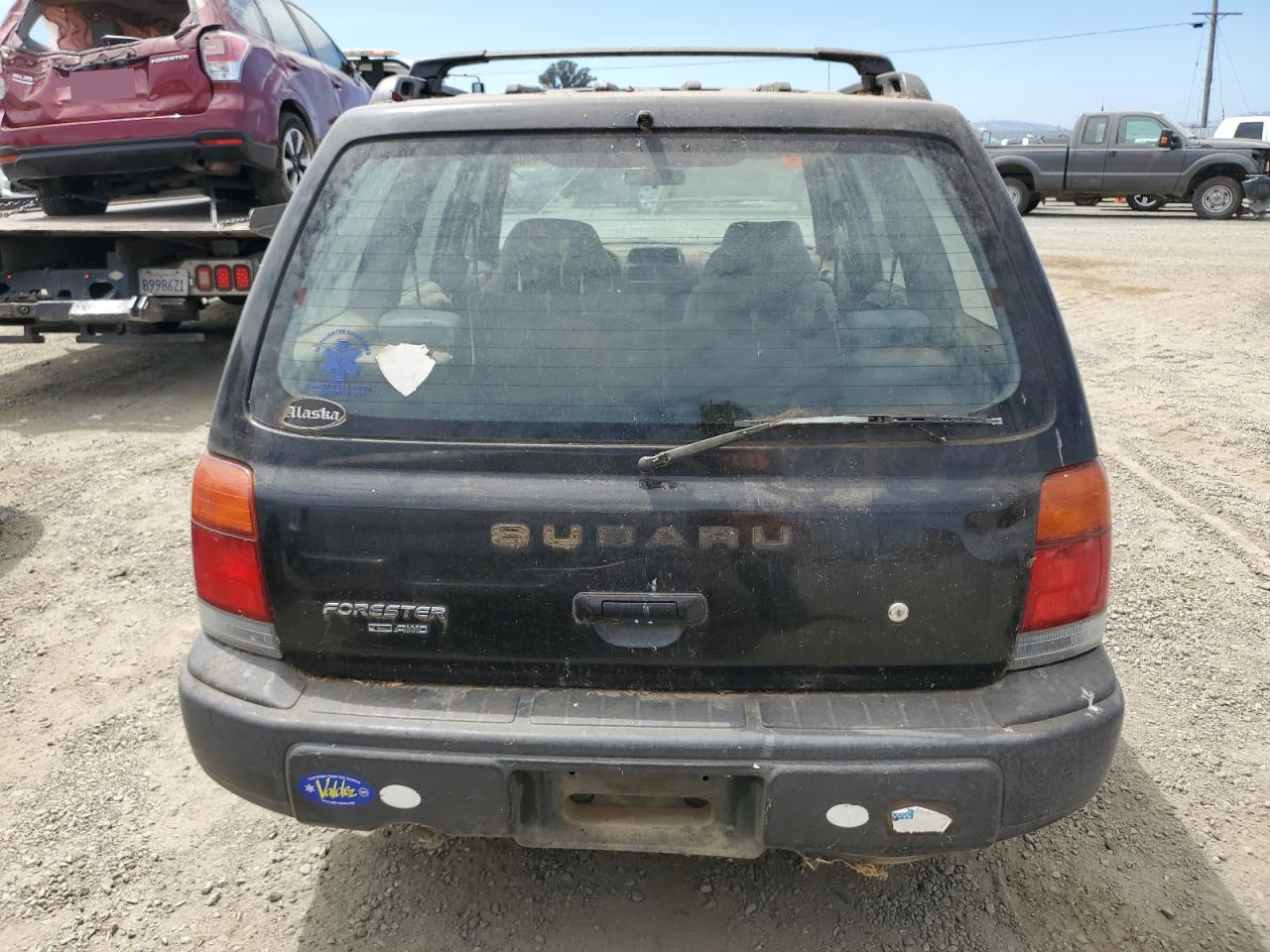 JF1SF635XWG709414 1998 Subaru Forester L