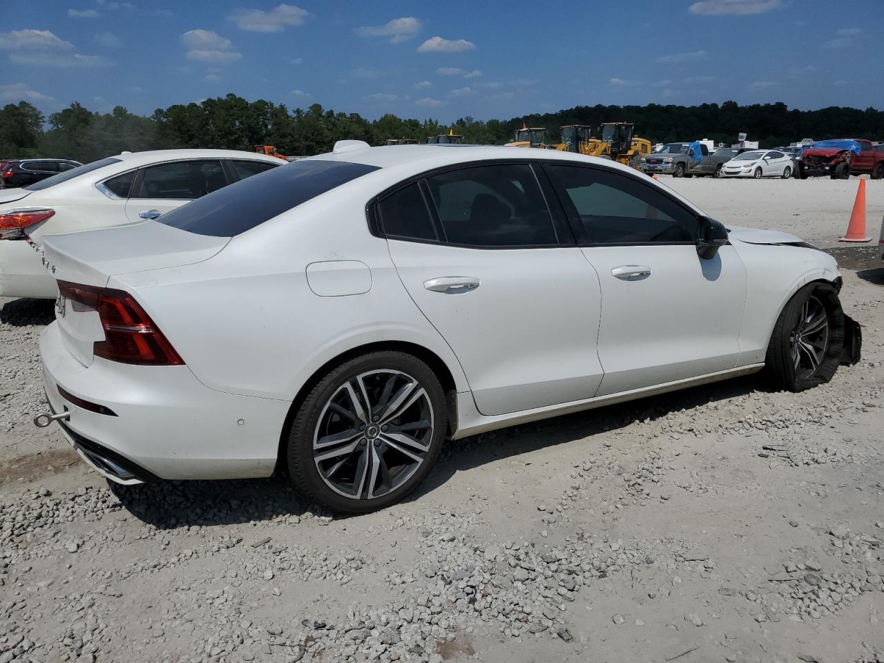 2022 Volvo S60 - Image 3