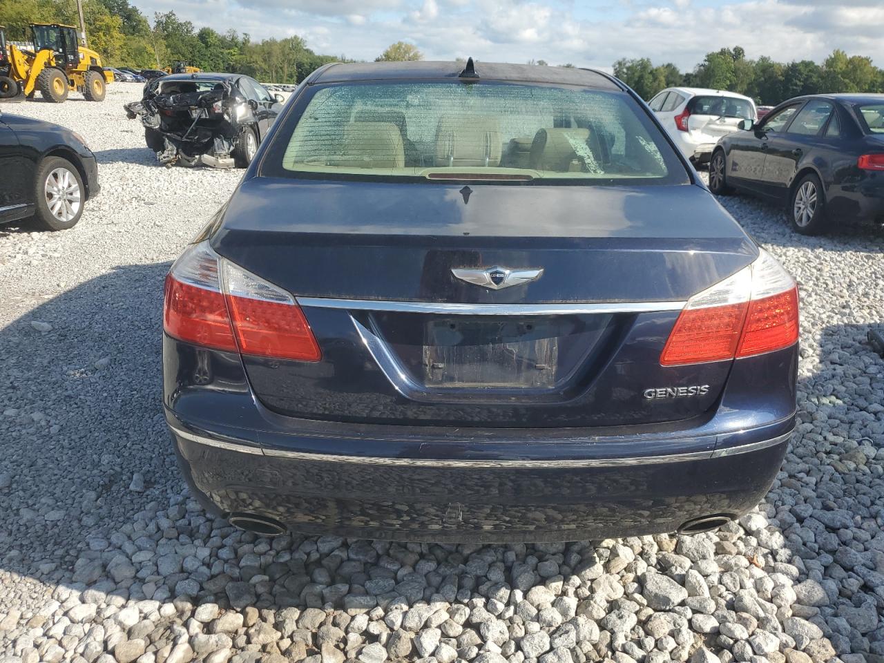 2009 Hyundai Genesis 3.8L VIN: KMHGC46E69U022117 Lot: 68115604