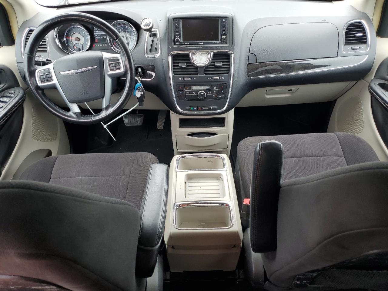 2011 Chrysler Town & Country Touring VIN: 2A4RR5DG4BR703122 Lot: 84386864