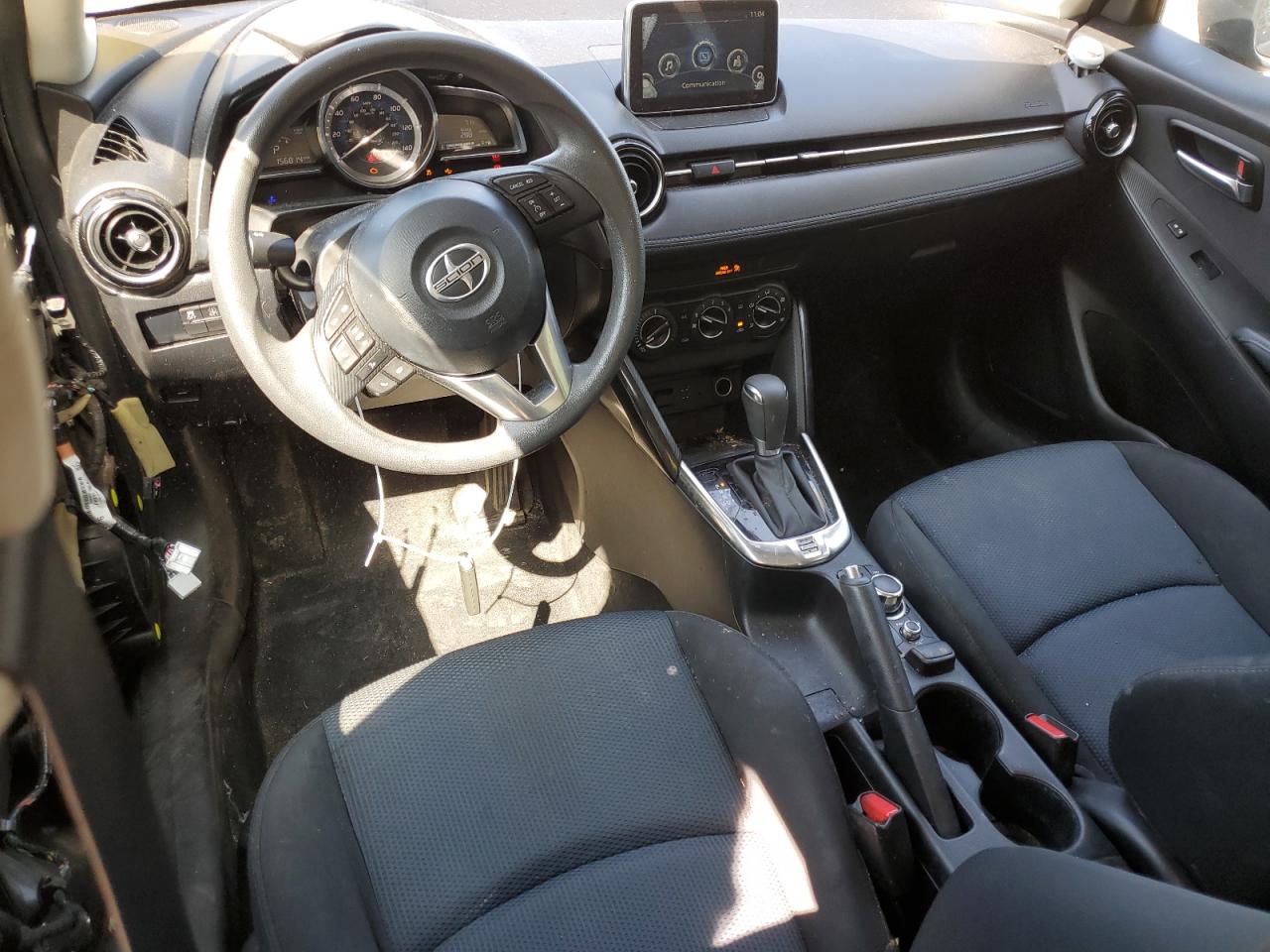 3MYDLBZV3GY126731 2016 Toyota Scion Ia