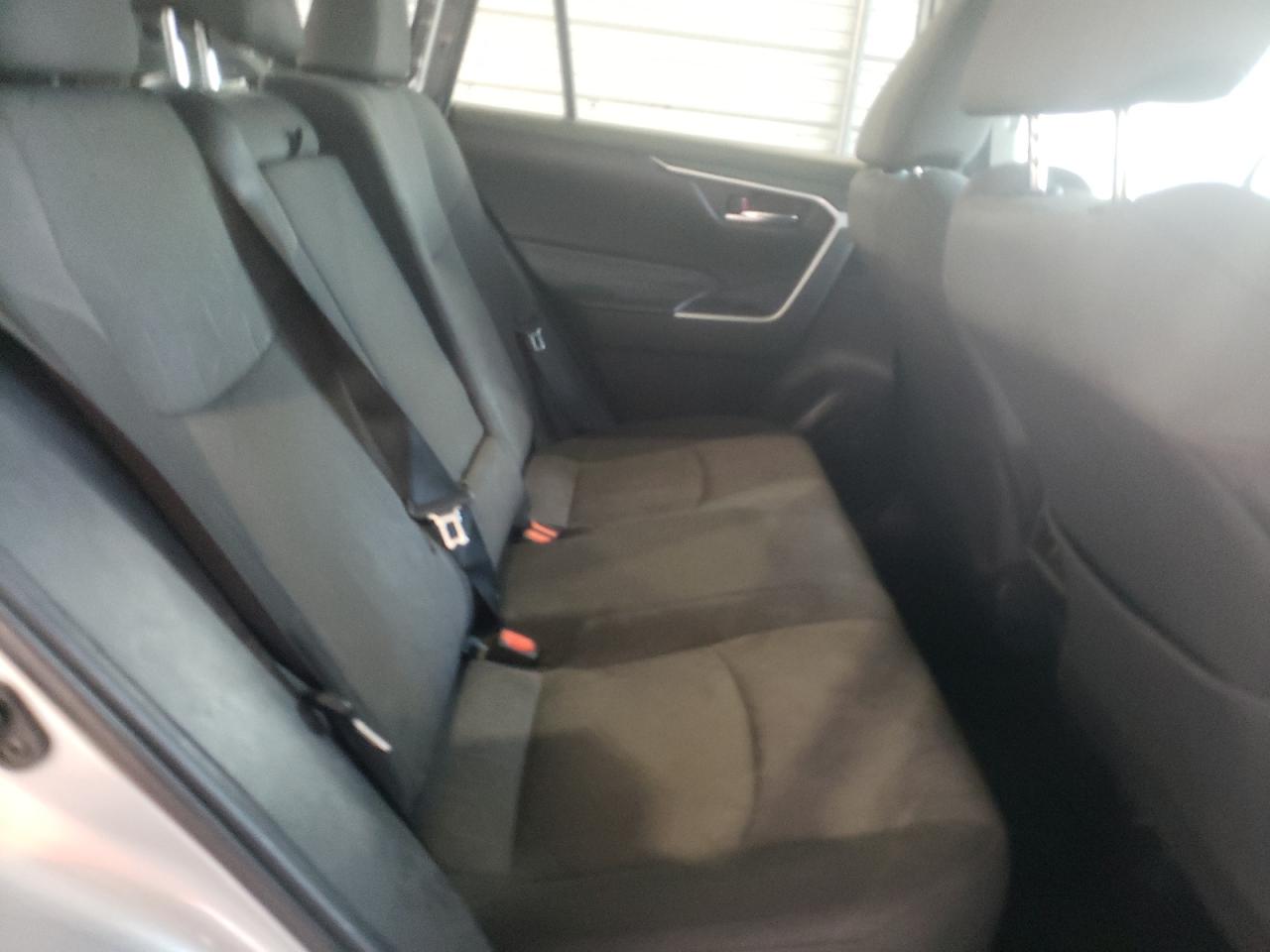 2020 Toyota Rav4 Xle VIN: 2T3P1RFVXLW106488 Lot: 68128184