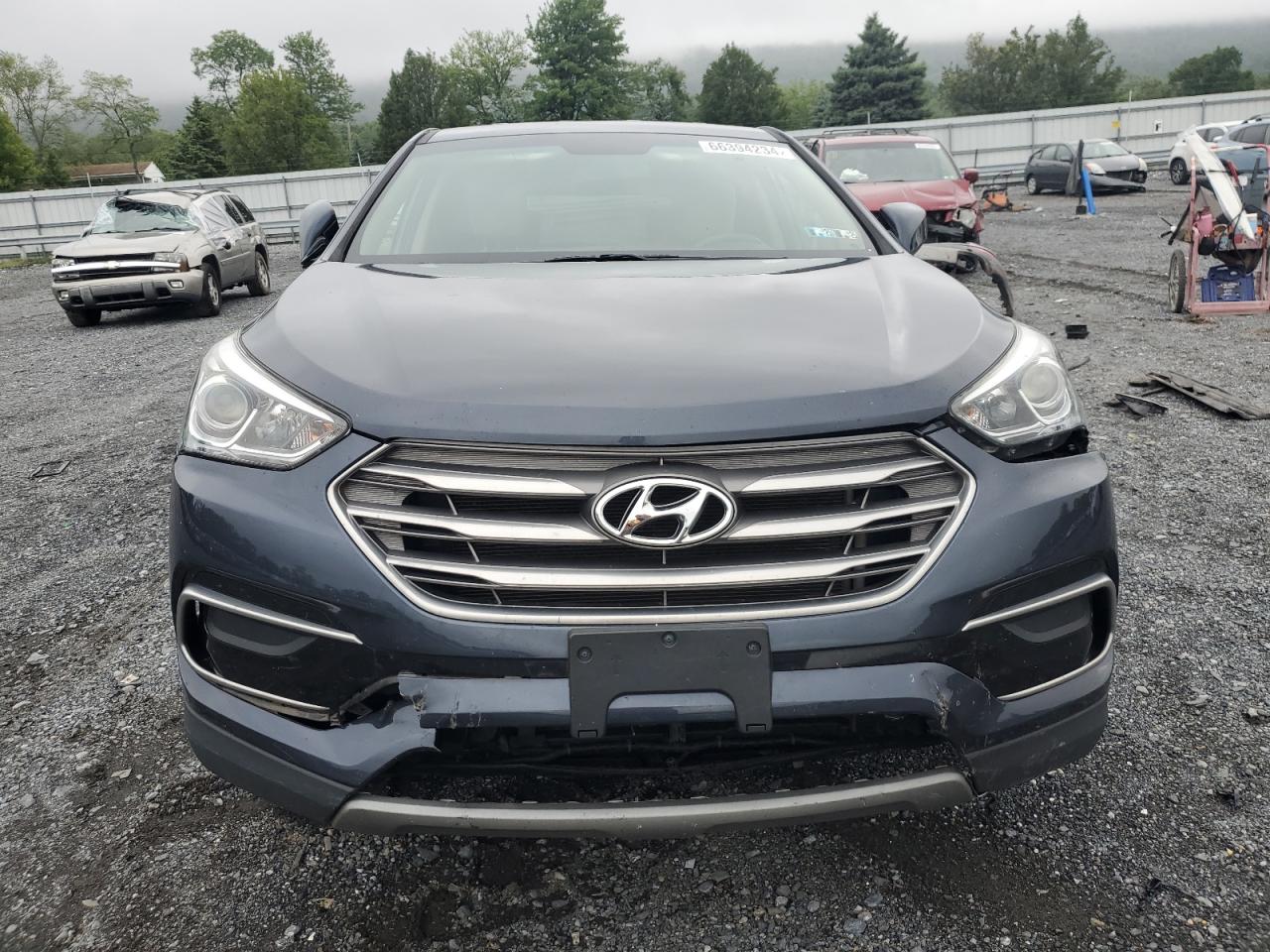 2017 Hyundai Santa Fe - Image 5