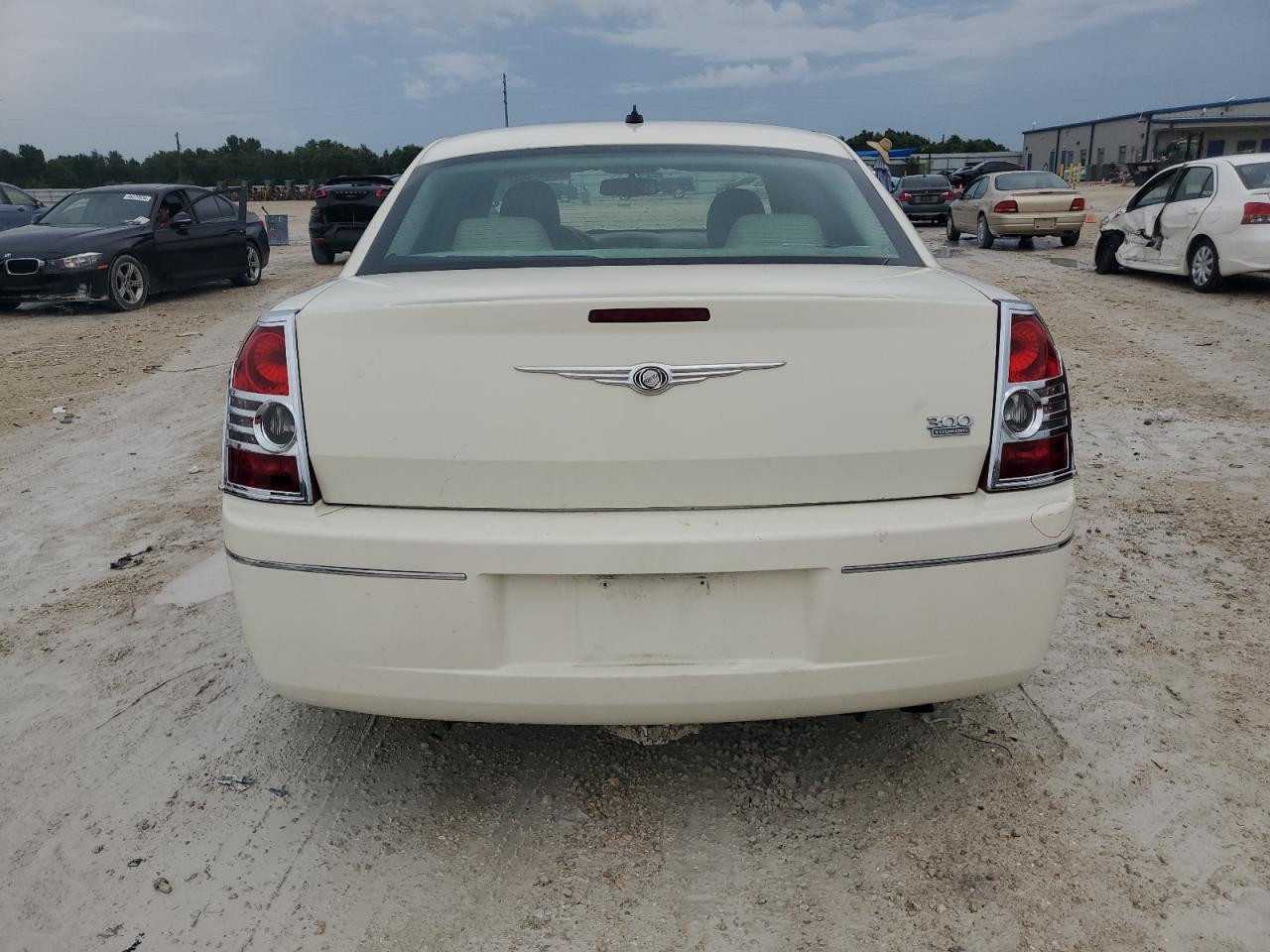 2008 Chrysler 300 Touring VIN: 2C3LA53G18H283214 Lot: 65645704