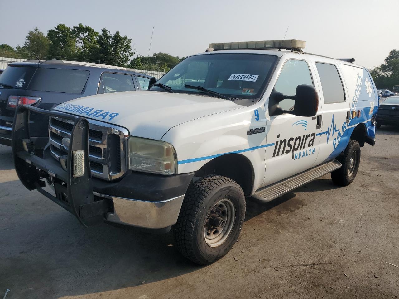 2005 Ford Excursion Xlt for Sale in Glassboro, NJ - Rear End