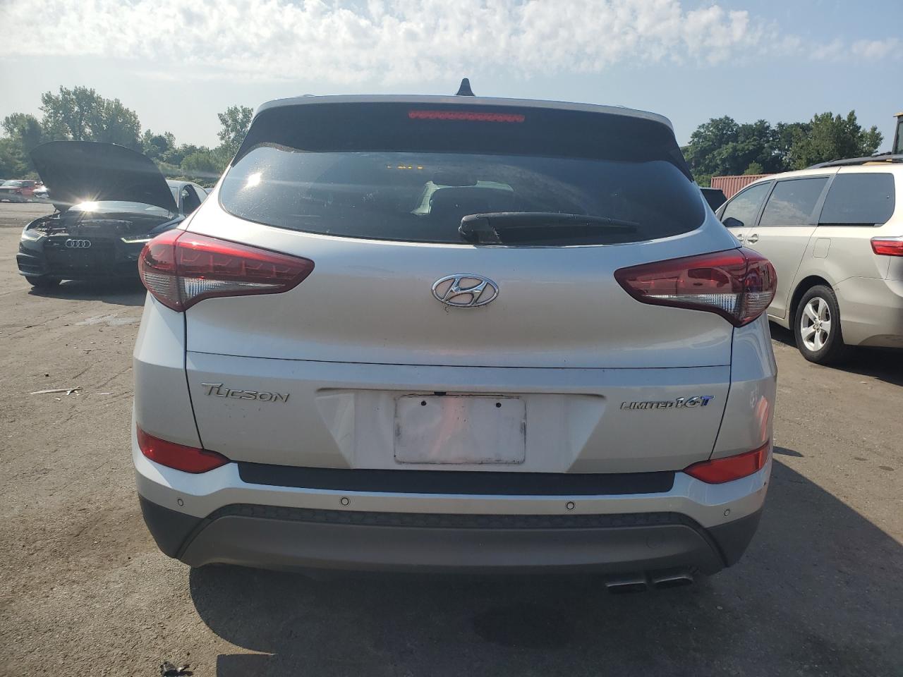 KM8J33A2XGU065384 2016 Hyundai Tucson Limited