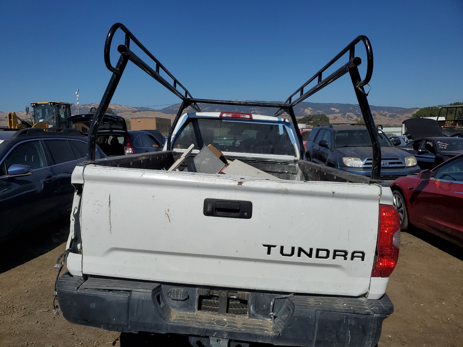 5TFTY5F10JX010135 2018 Toyota Tundra Double Cab Sr