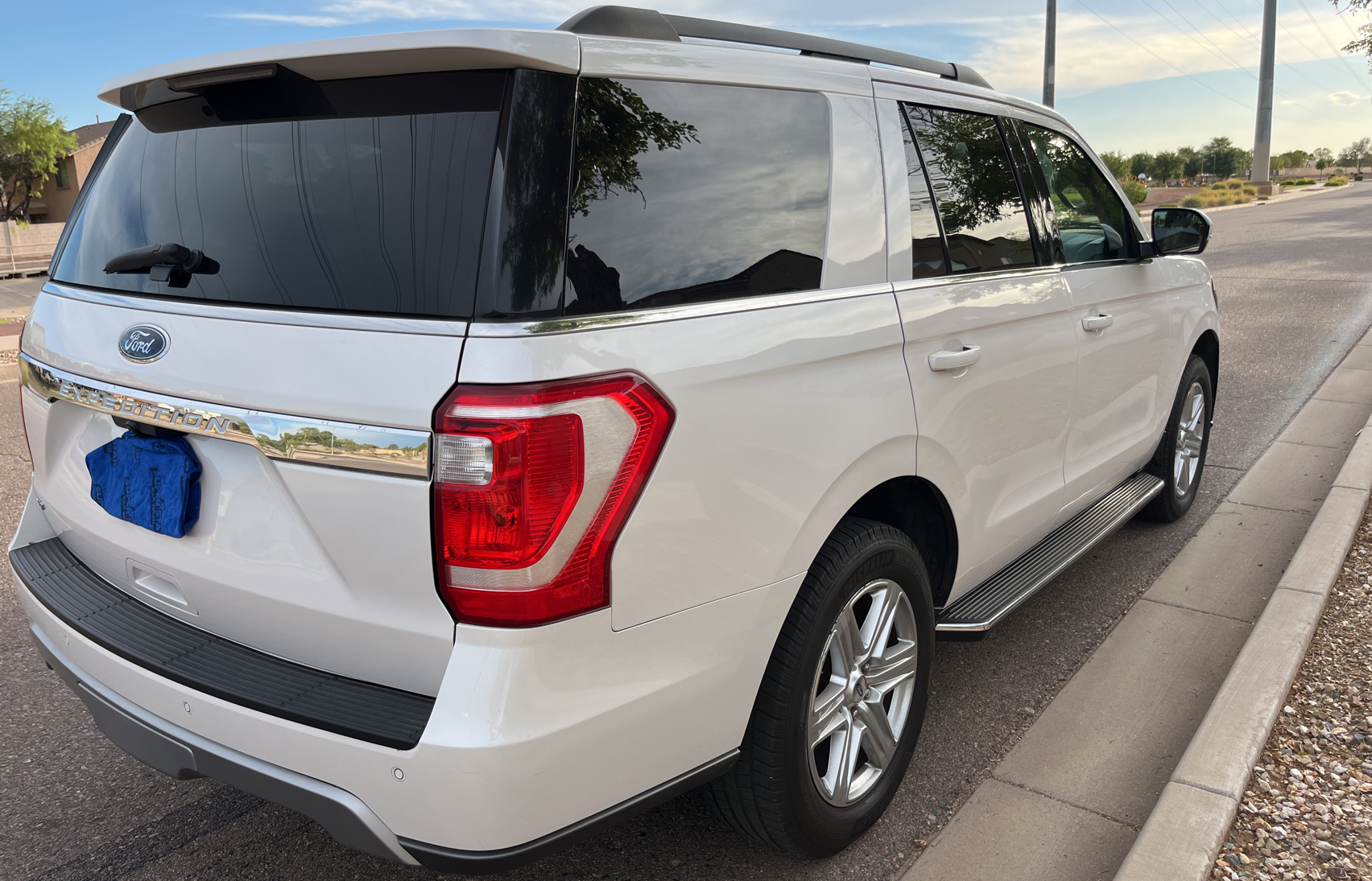 2018 Ford Expedition Xlt vin: 1FMJU1HT4JEA53118