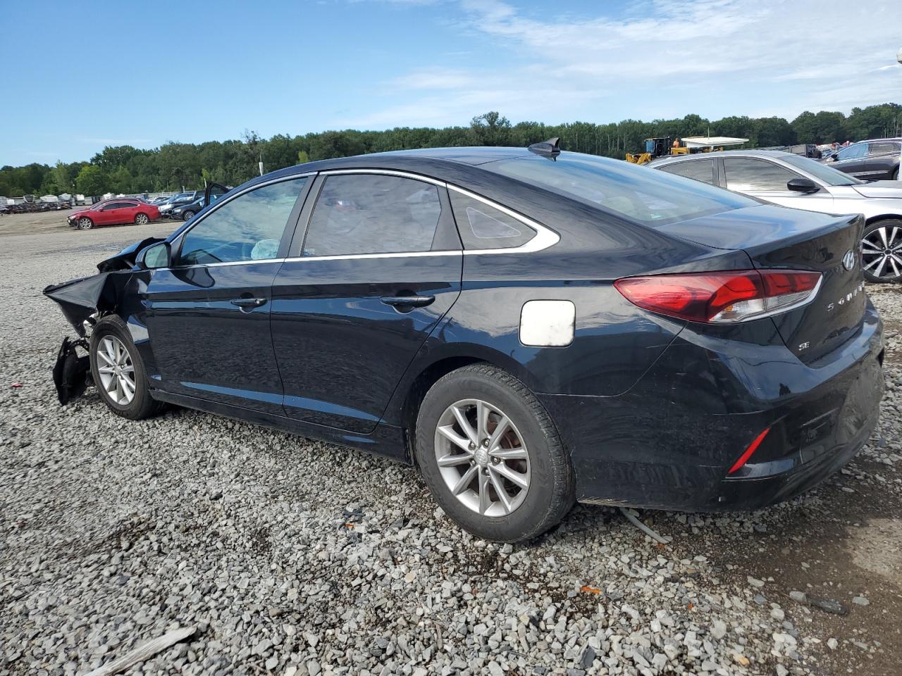 5NPE24AF4JH692634 2018 HYUNDAI SONATA - Image 2