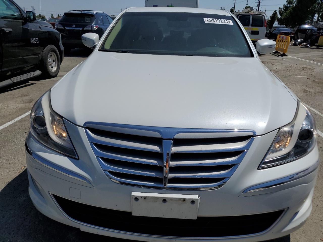 2013 Hyundai Genesis 3.8L VIN: KMHGC4DD6DU213832 Lot: 66819224