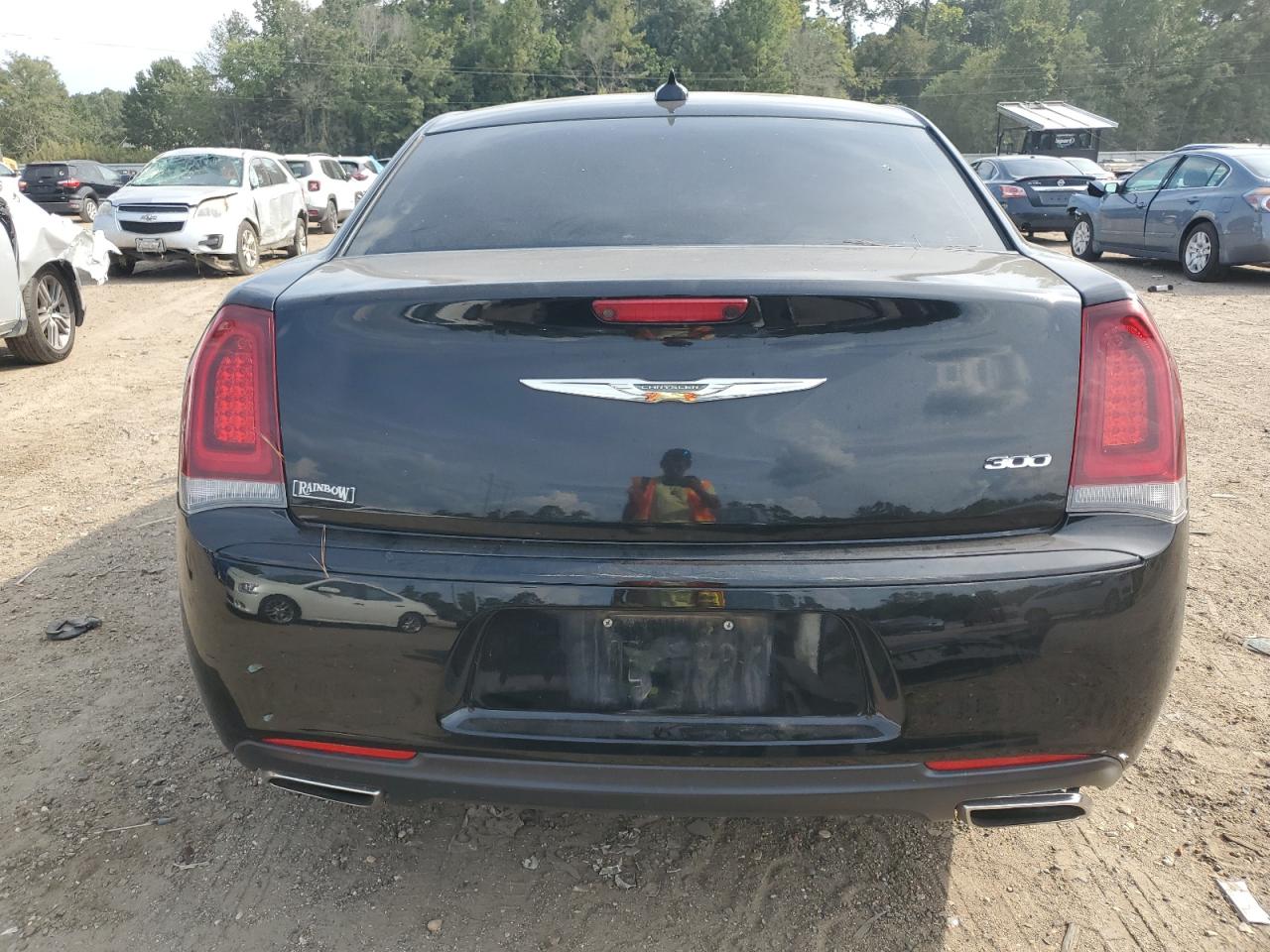 2019 Chrysler 300 Touring VIN: 2C3CCAAG0KH636880 Lot: 69310224