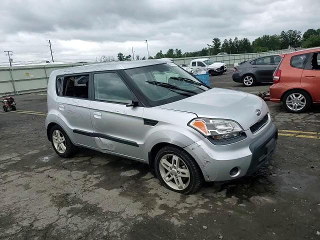 2010 Kia Soul + VIN: KNDJT2A27A7703093 Lot: 66878564