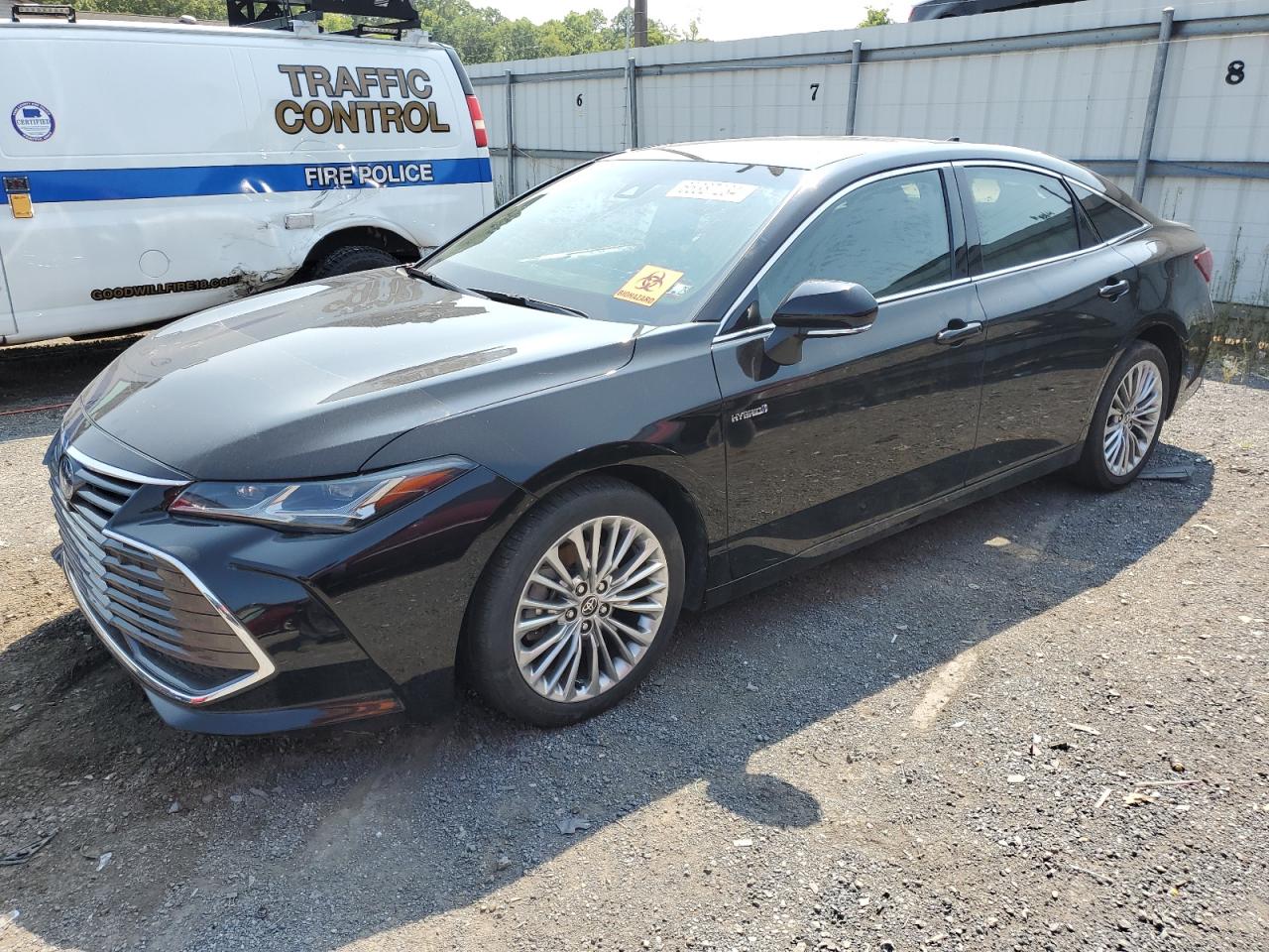 2021 Toyota Avalon - Image 1