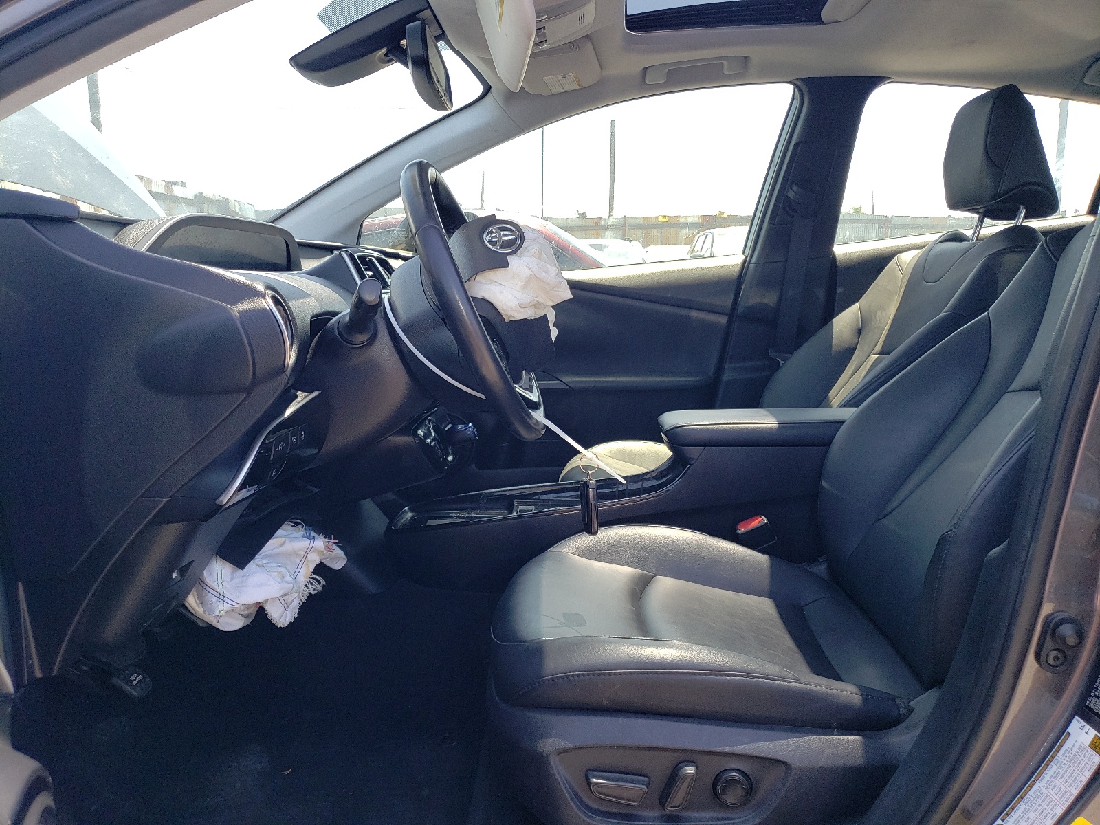 JTDKARFU4L3118978 2020 Toyota Prius L