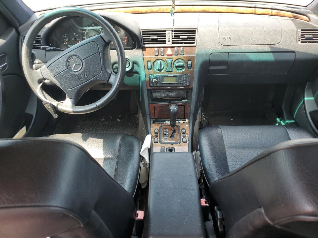 2000 Mercedes-Benz C 230 VIN: WDBHA24G6YA823295 Lot: 66439784