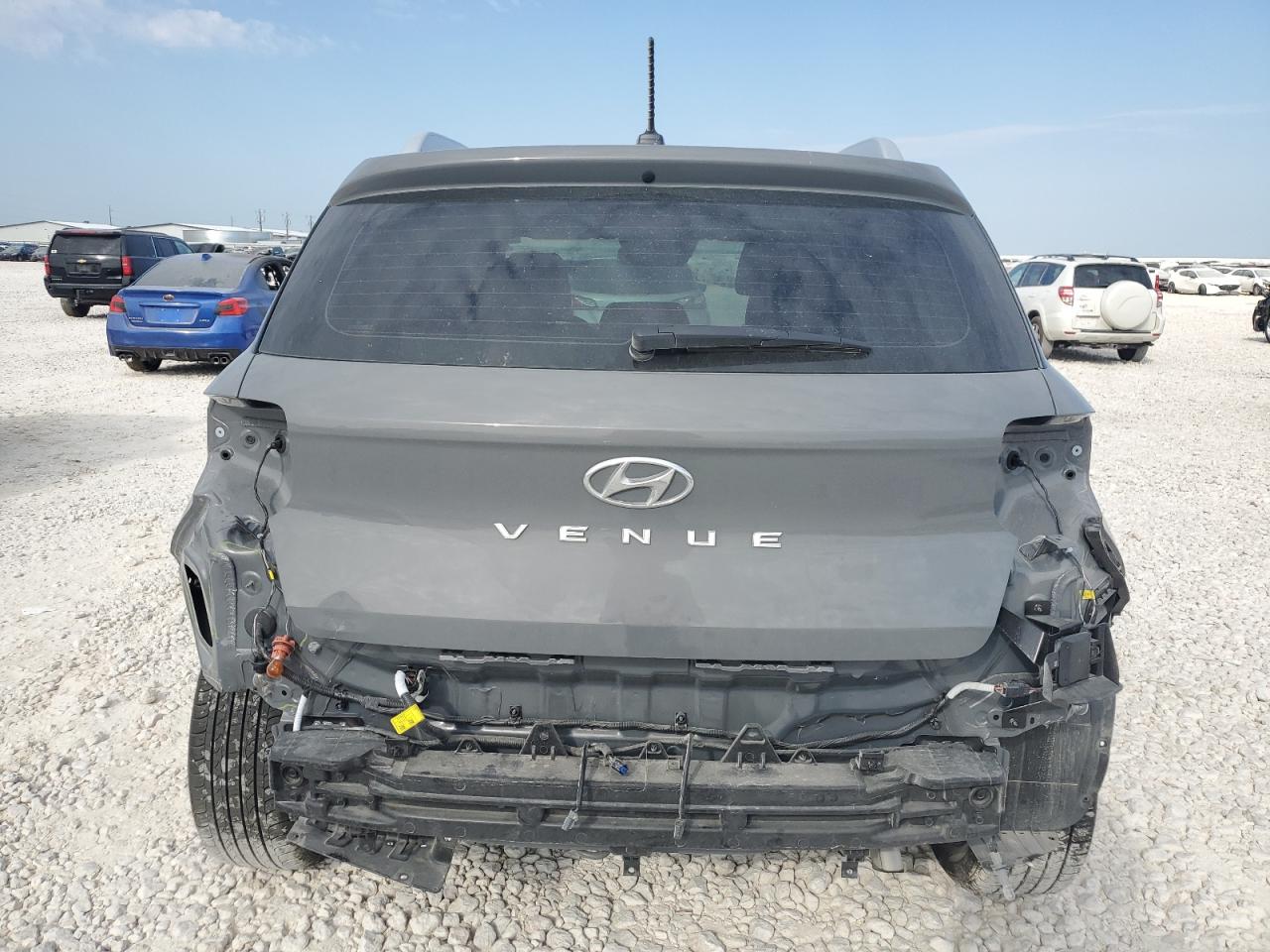 2023 Hyundai Venue Sel VIN: KMHRC8A38PU233225 Lot: 68677154