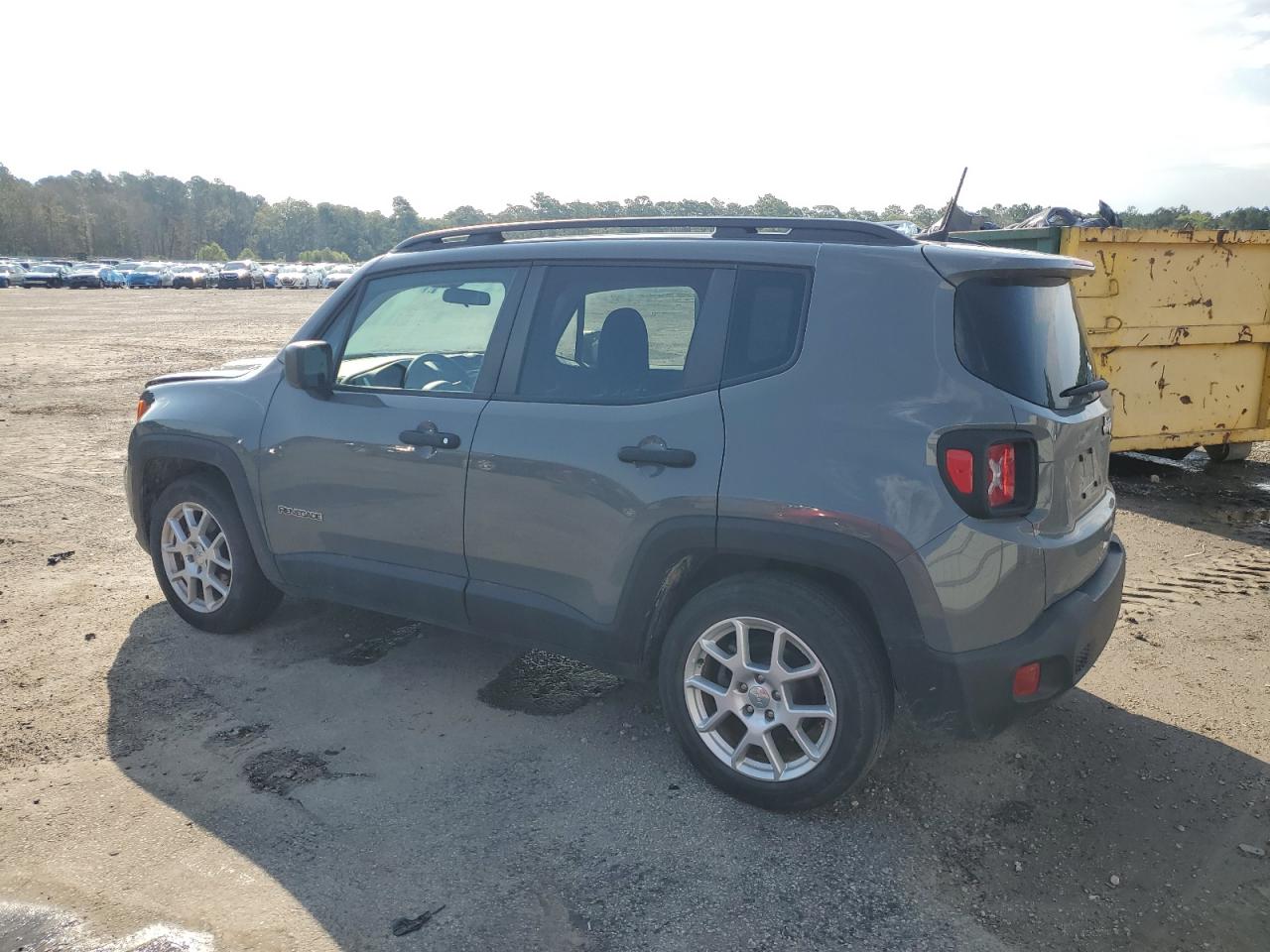 ZACNJAAB9LPL67726 2020 JEEP RENEGADE - Image 2