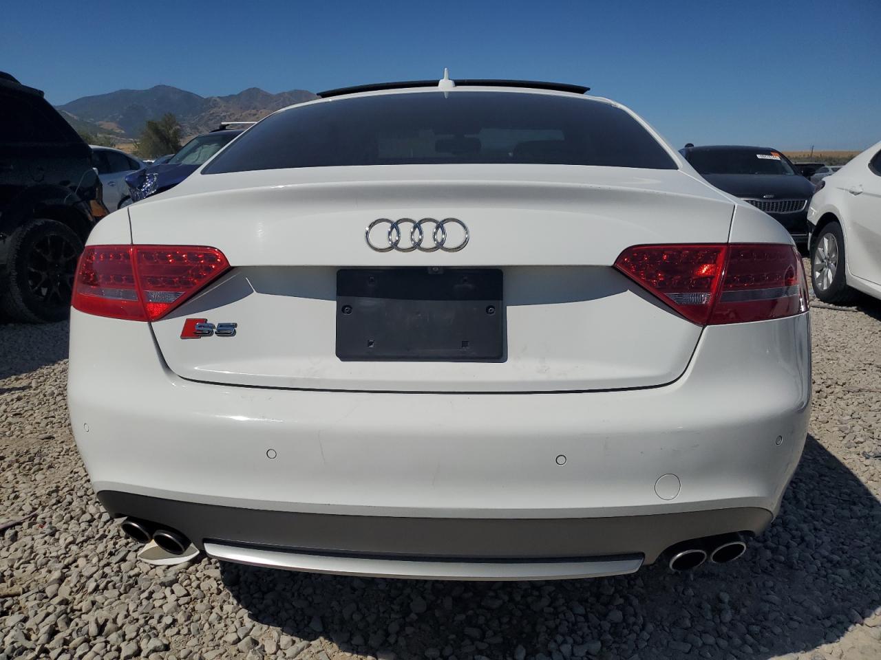 2011 Audi S5 Premium Plus VIN: WAUCVAFRXBA038663 Lot: 69262354