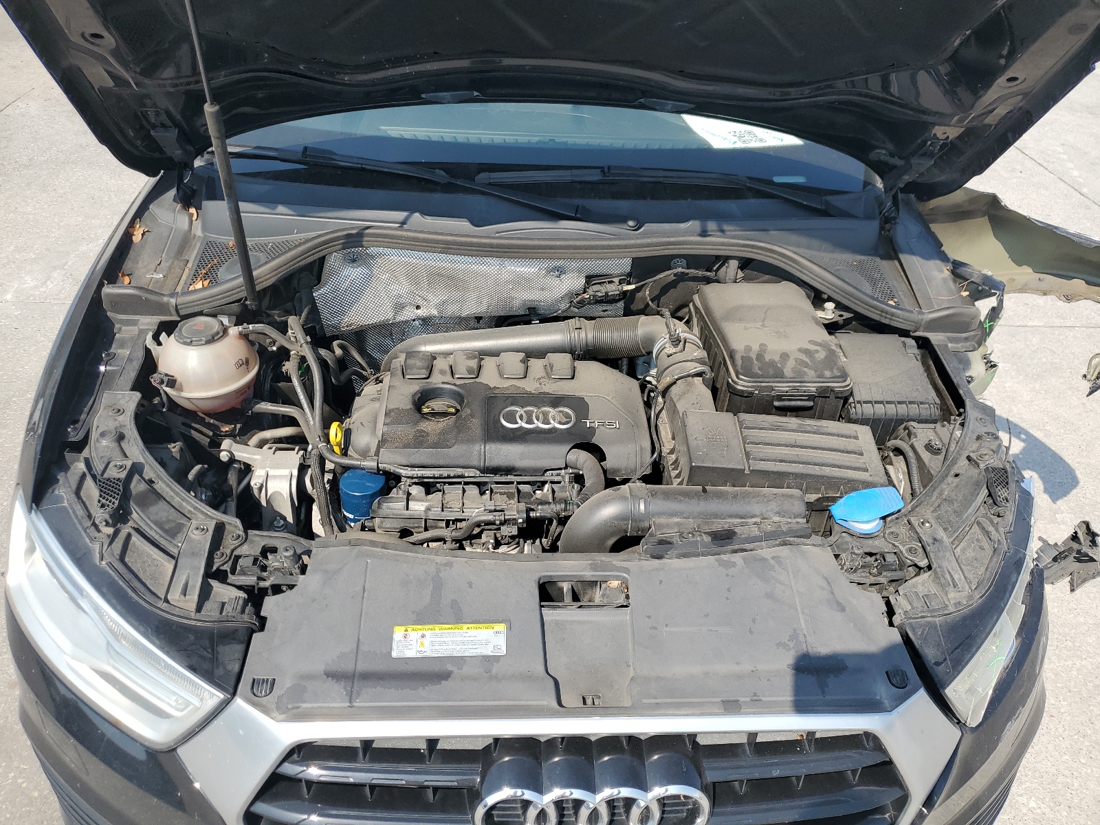 WA1BCCFS0JR016278 2018 Audi Q3 Premium